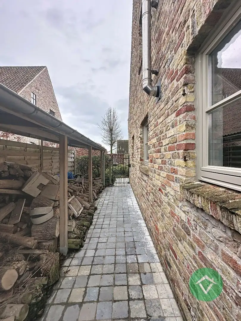 Exclusieve alleenstaande villa met zonnige tuin in een gegeerde woonomgeving te Koekelare foto 32