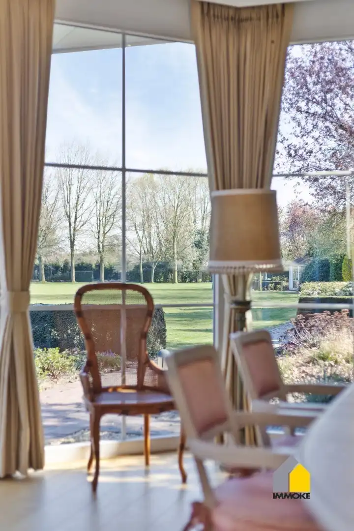 Tijdloze, stijlvolle villa met parktuin op toplocatie. foto 13