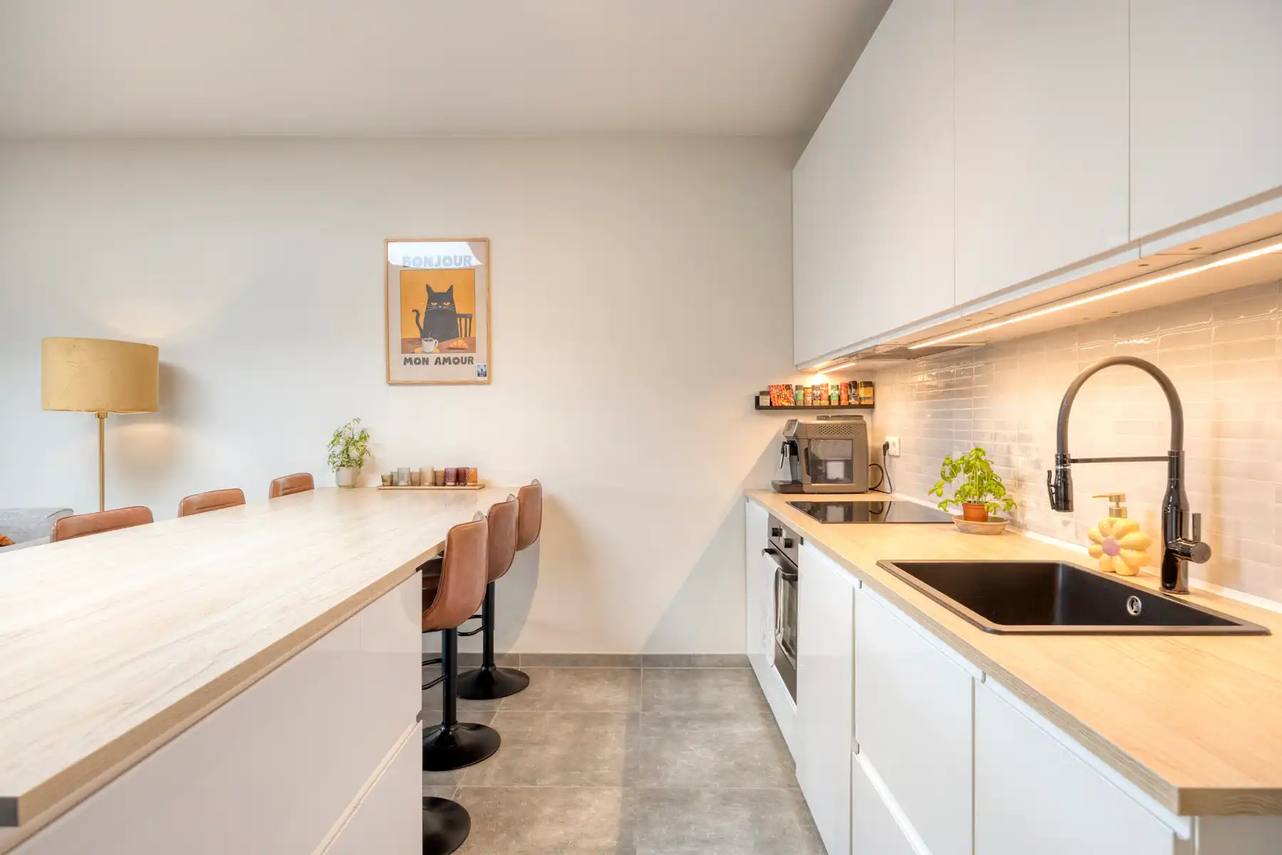 Instapklare stadswoning met 3 kamers en ruime tuin foto 8