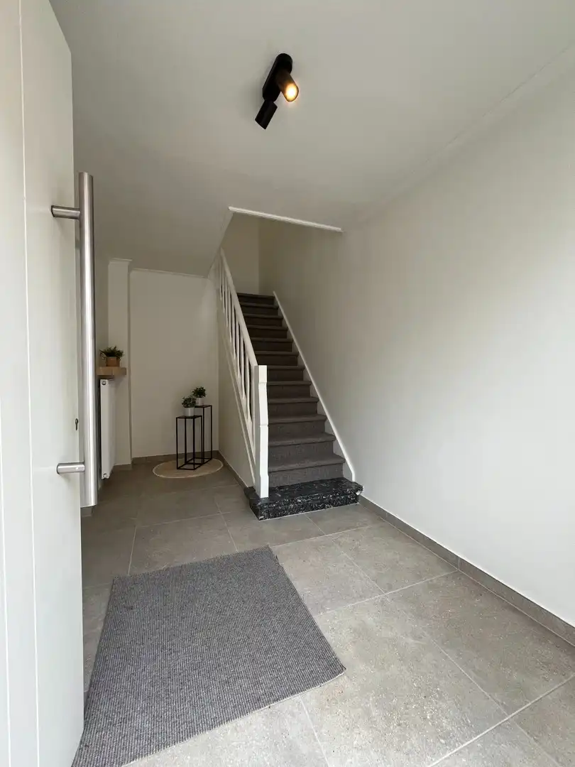 Moorsele - Instapklare woning met parking achteraan foto 2