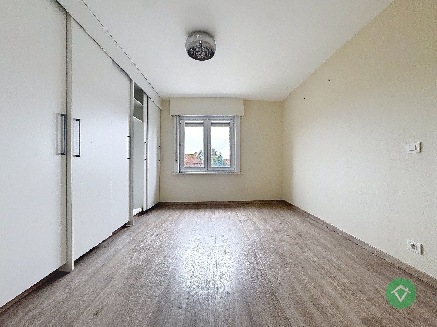 Instapklare woning met 4 slaapkamers te Koekelare foto 9