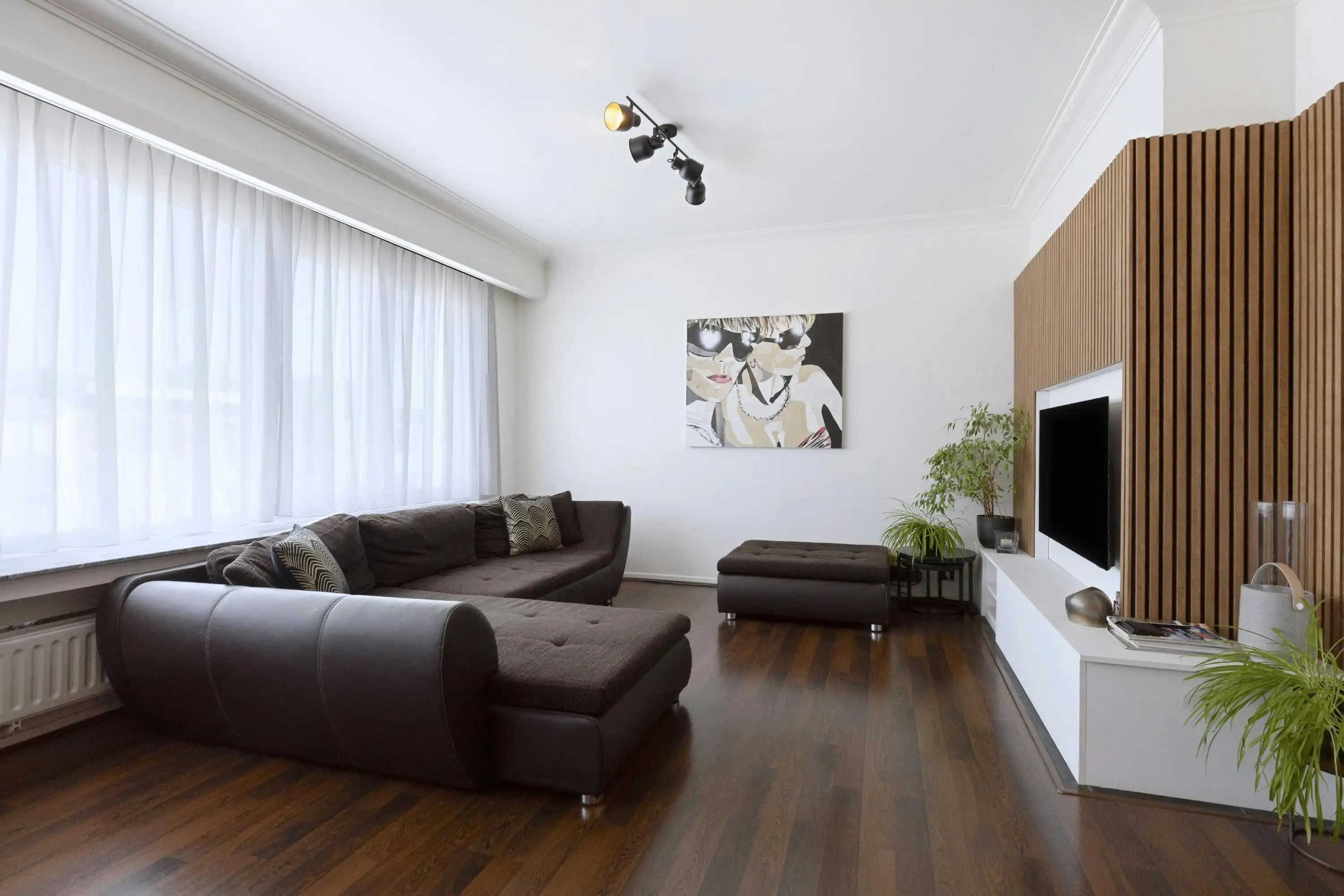 Appartement met 2 slaapkamers, terras en garagebox te koop in Wilrijk foto 3
