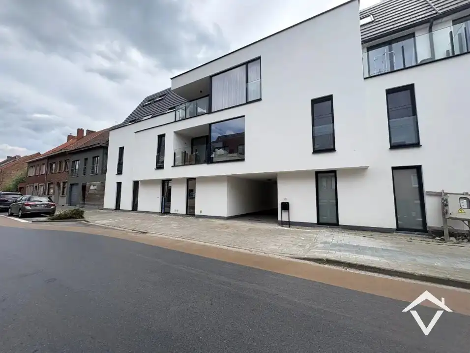 Uniek nieuwbouw appartement met 2 slaapkamers en veel zonlicht te Eernegem foto 2
