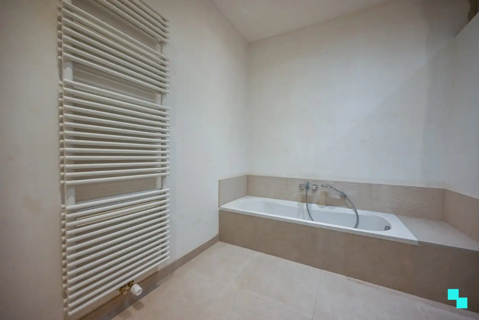 Gerenoveerde 2-slaapkamerwoning in Ingelmunster foto 14