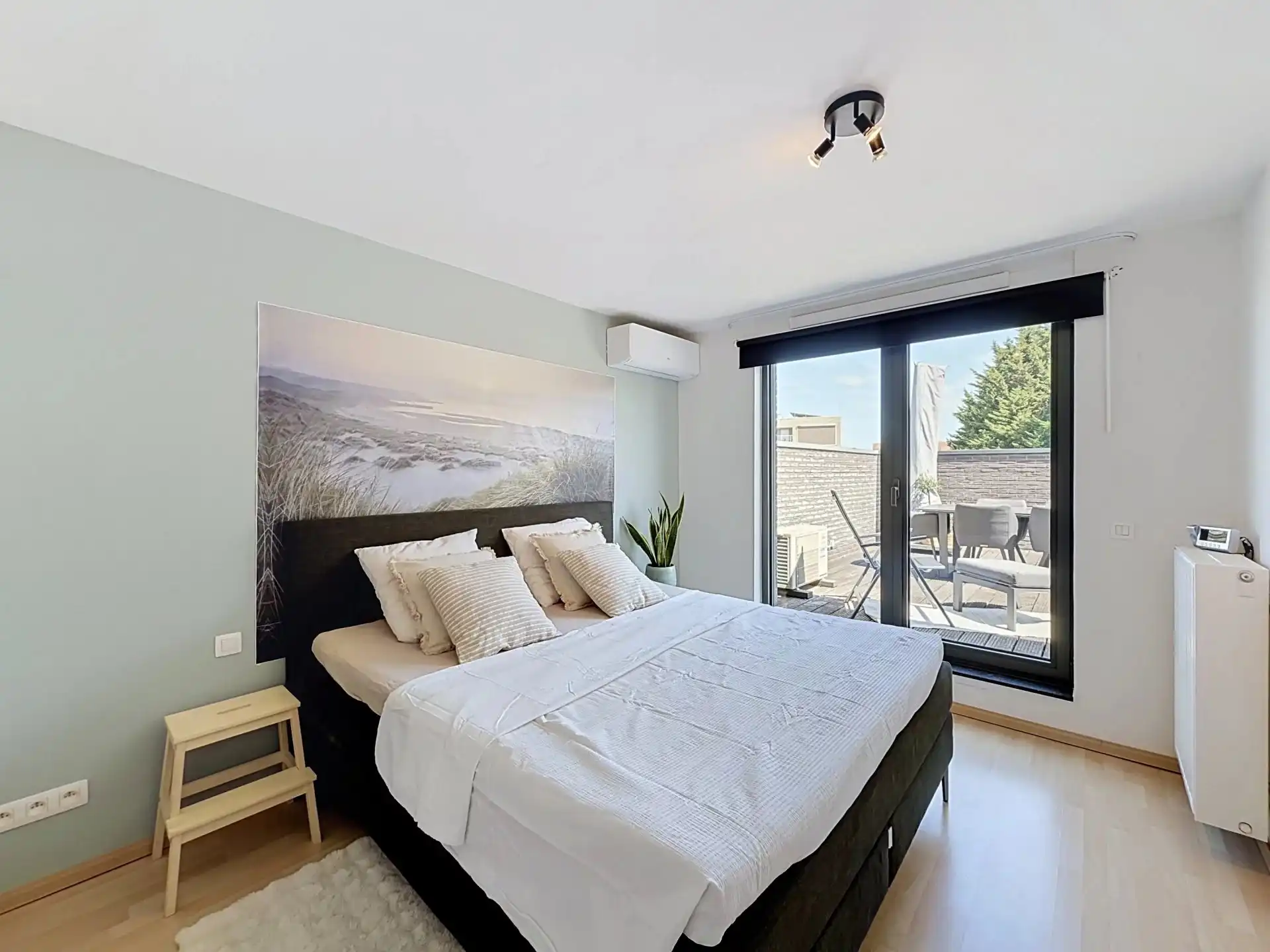 Luxe triplex met dubbele garage, 5 slaapkamers en 2 badkamers  in hartje Mol centrum foto 25