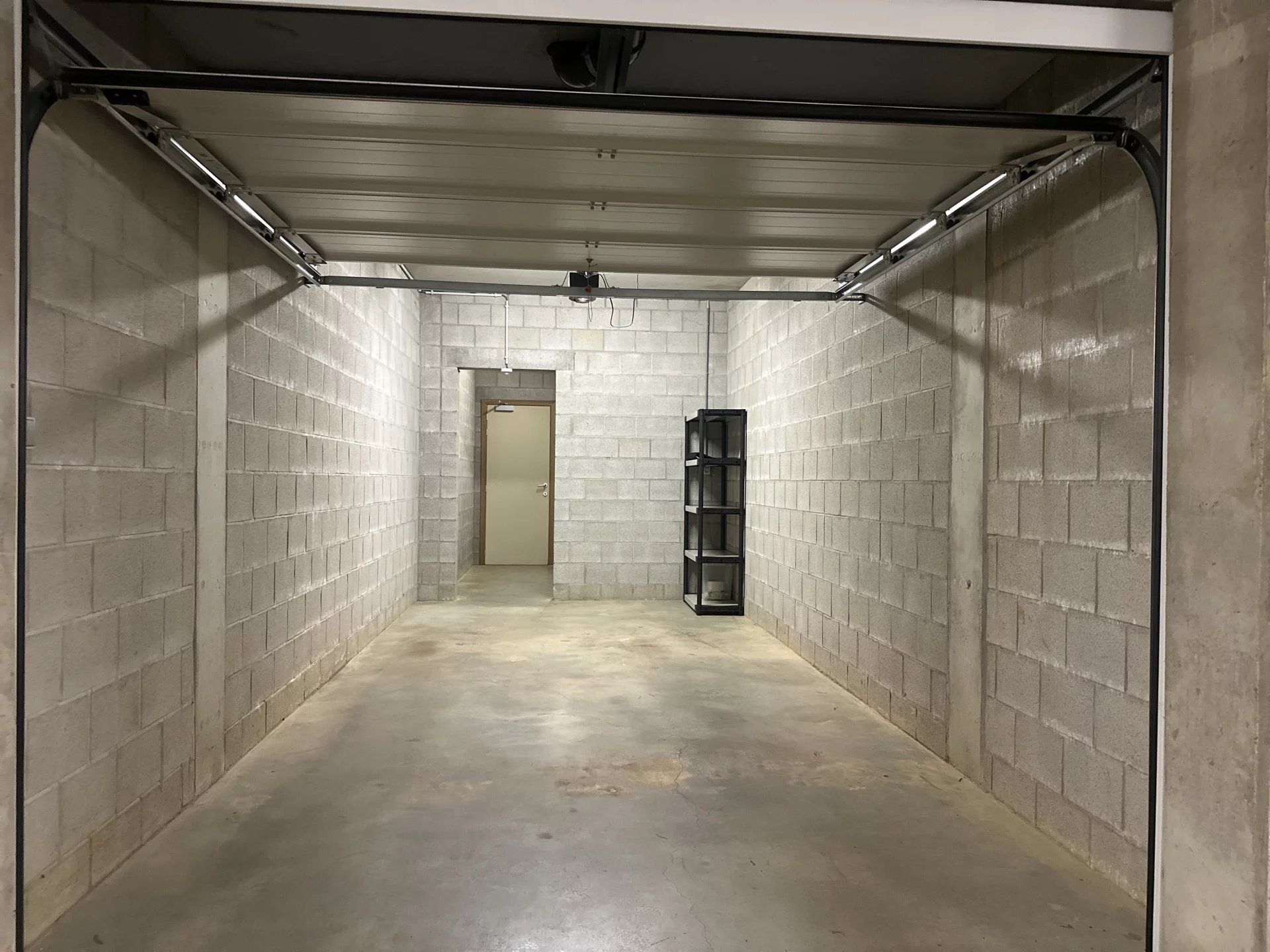 Zeer ruim instapklaar appartement met open uitzicht – 2 slpk – groot terras – garagebox + berging foto 20