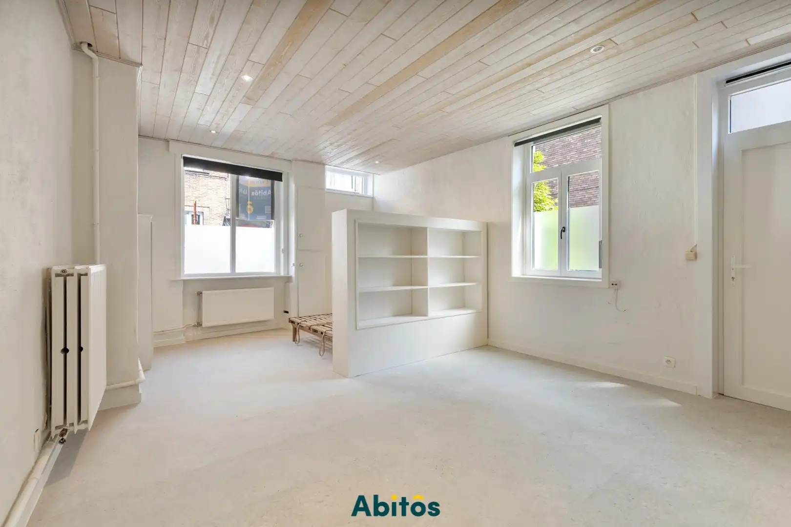 Karaktervolle hoekstudio in de gegeerde Ekkergemwijk foto 3