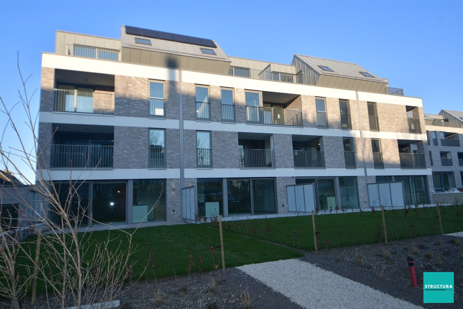 BEZOEKEN VOLZET - Appartement met twee slaapkamers, twee badkamers, terras, garage en kelder foto 7