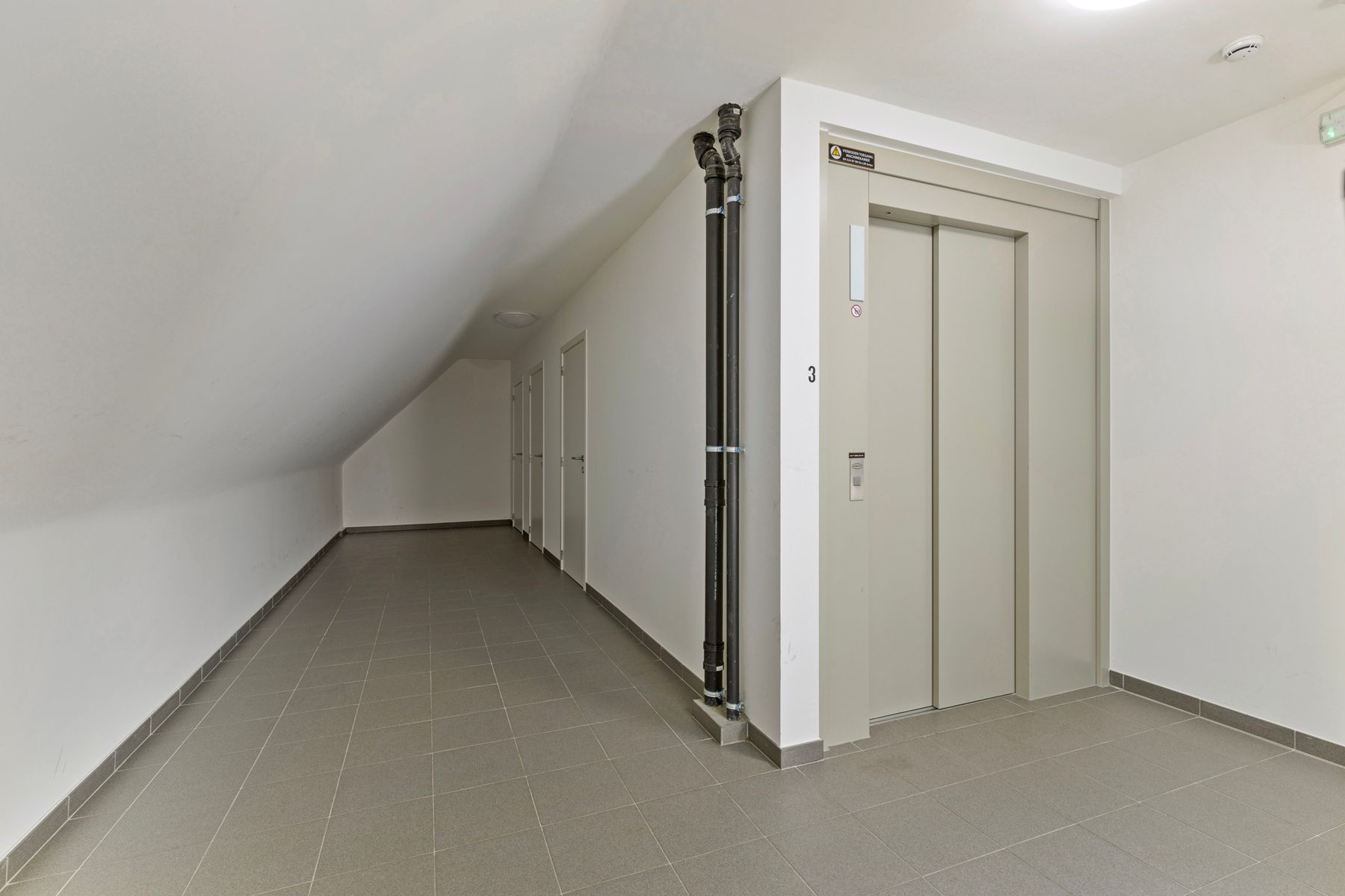 Gelijkvloersappartement met autostaanplaats en tuin in centrum Zele foto 13