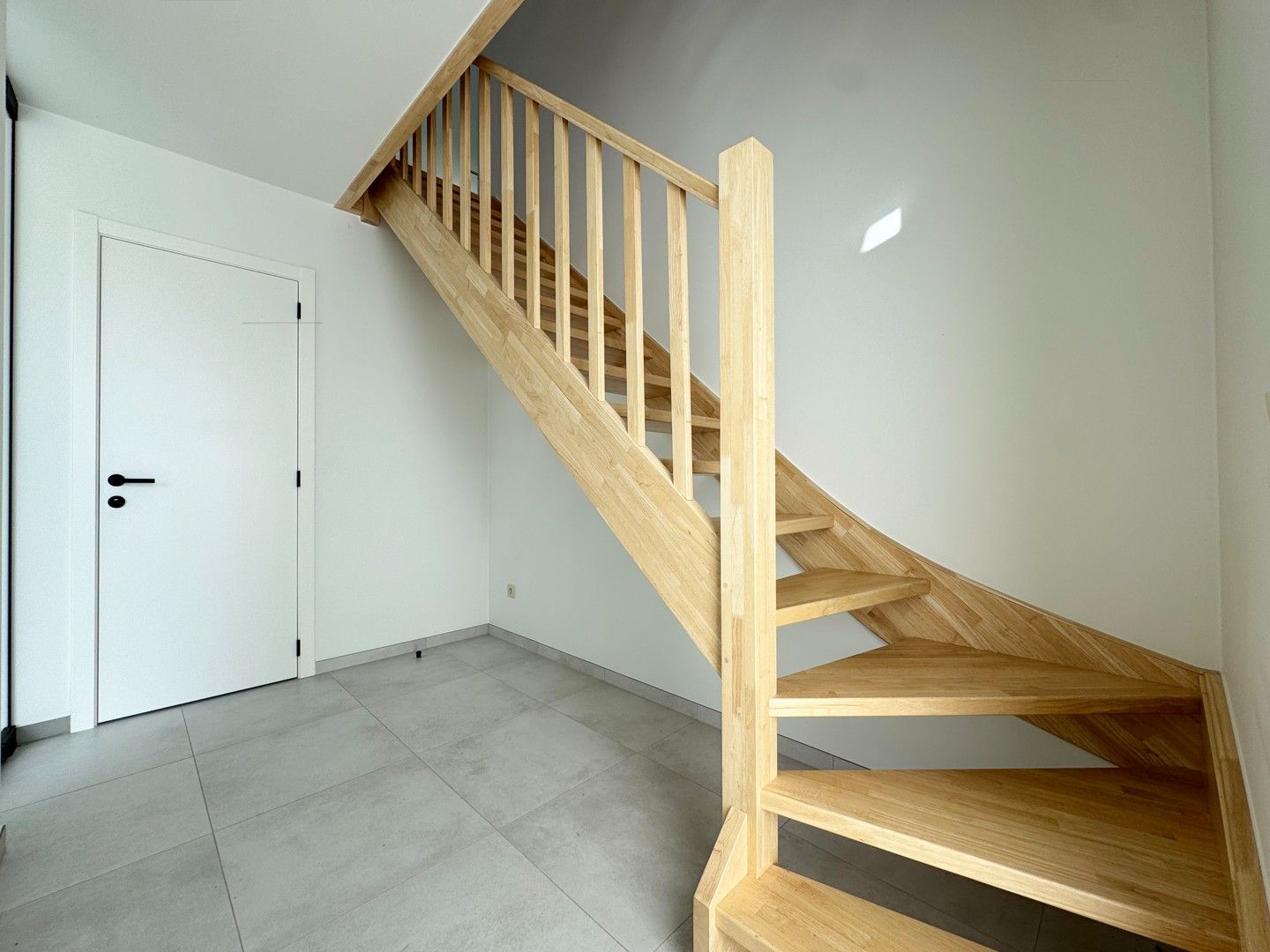Nieuwbouwwoning met grote tuin en 4 slaapkamers foto 6