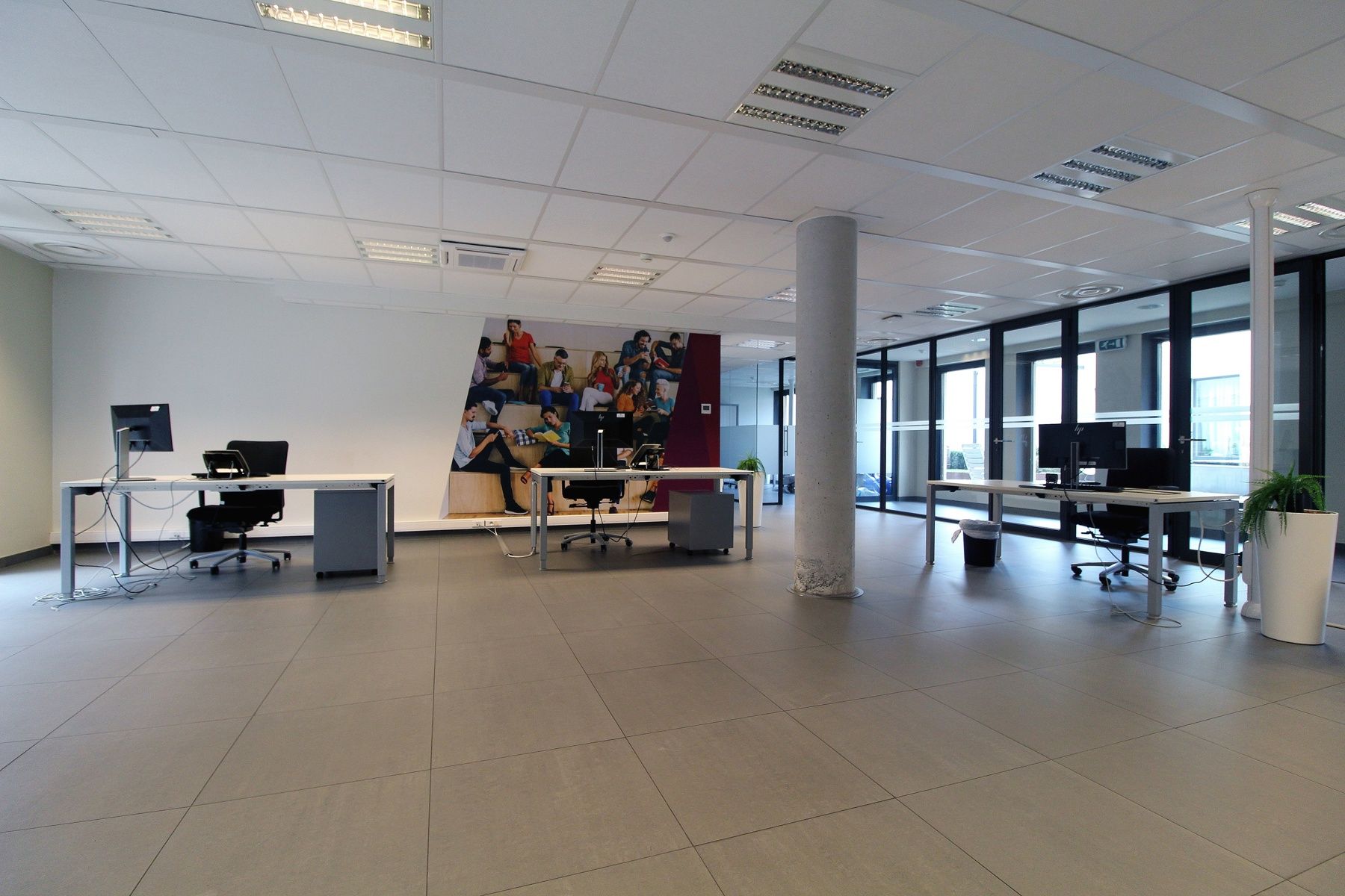 Uitstekende, centraal, gelegen kantoorruimte te Wetteren foto 2