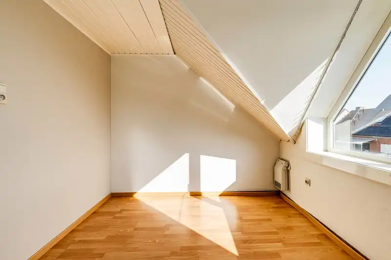 Op te frissen woning met perceel bouwgrond foto 14
