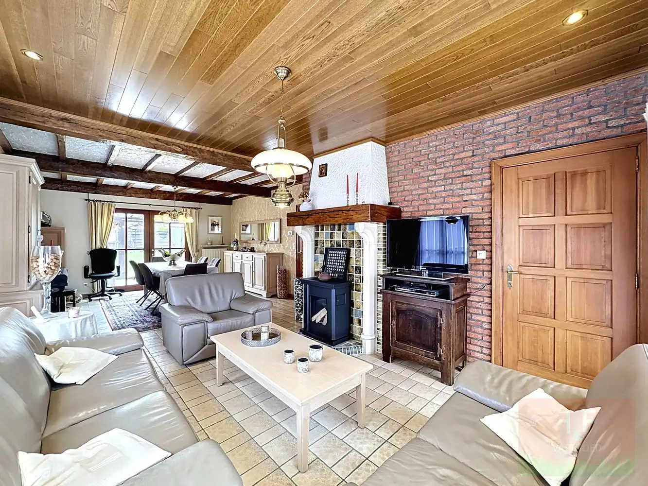 Instapklare halfopen eengezinswoning met 3 slaapkamers te Herzele foto 2