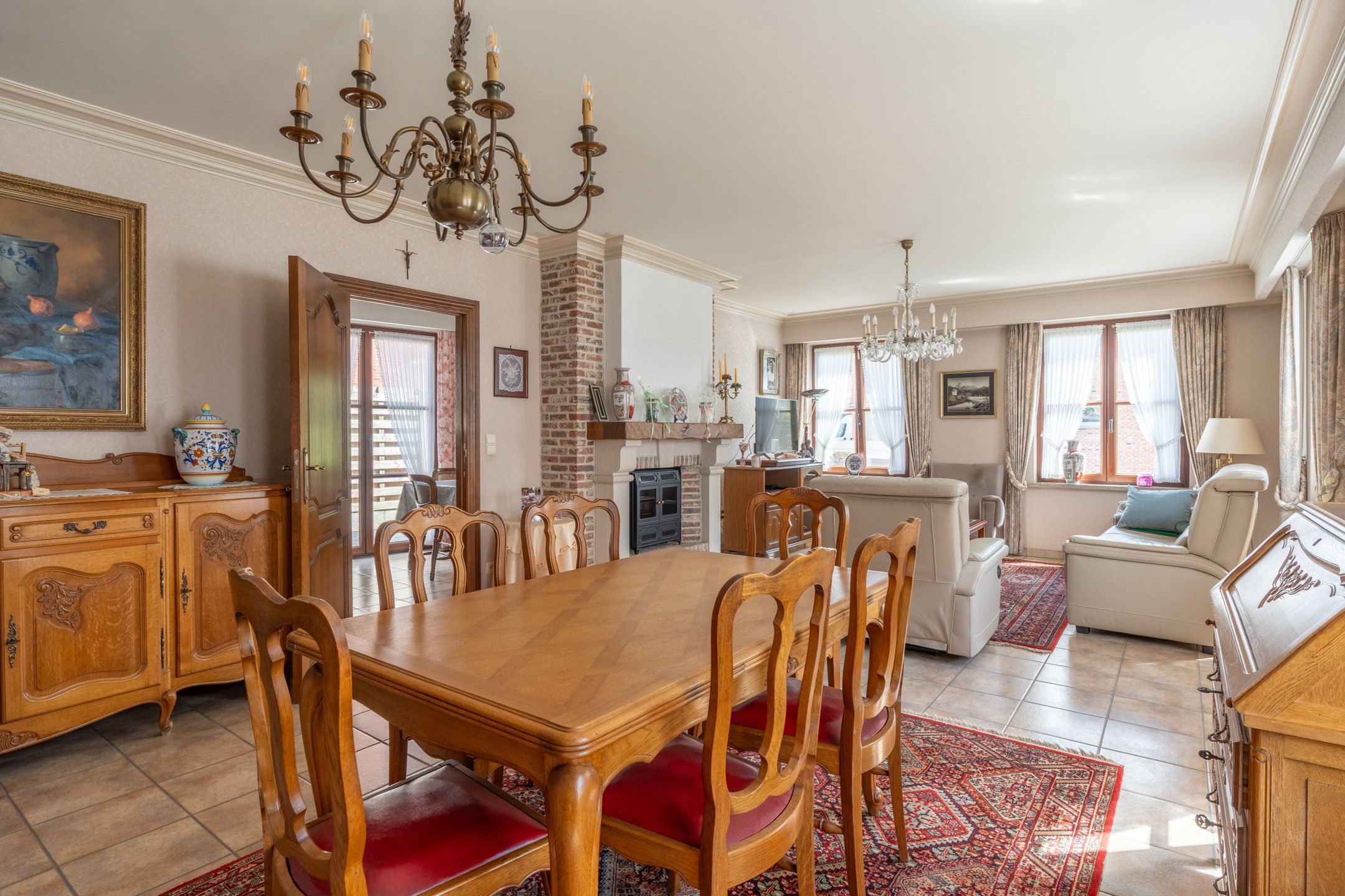 Ruime gezinswoning met 3 slaapkamers nabij centrum Beerse foto 6