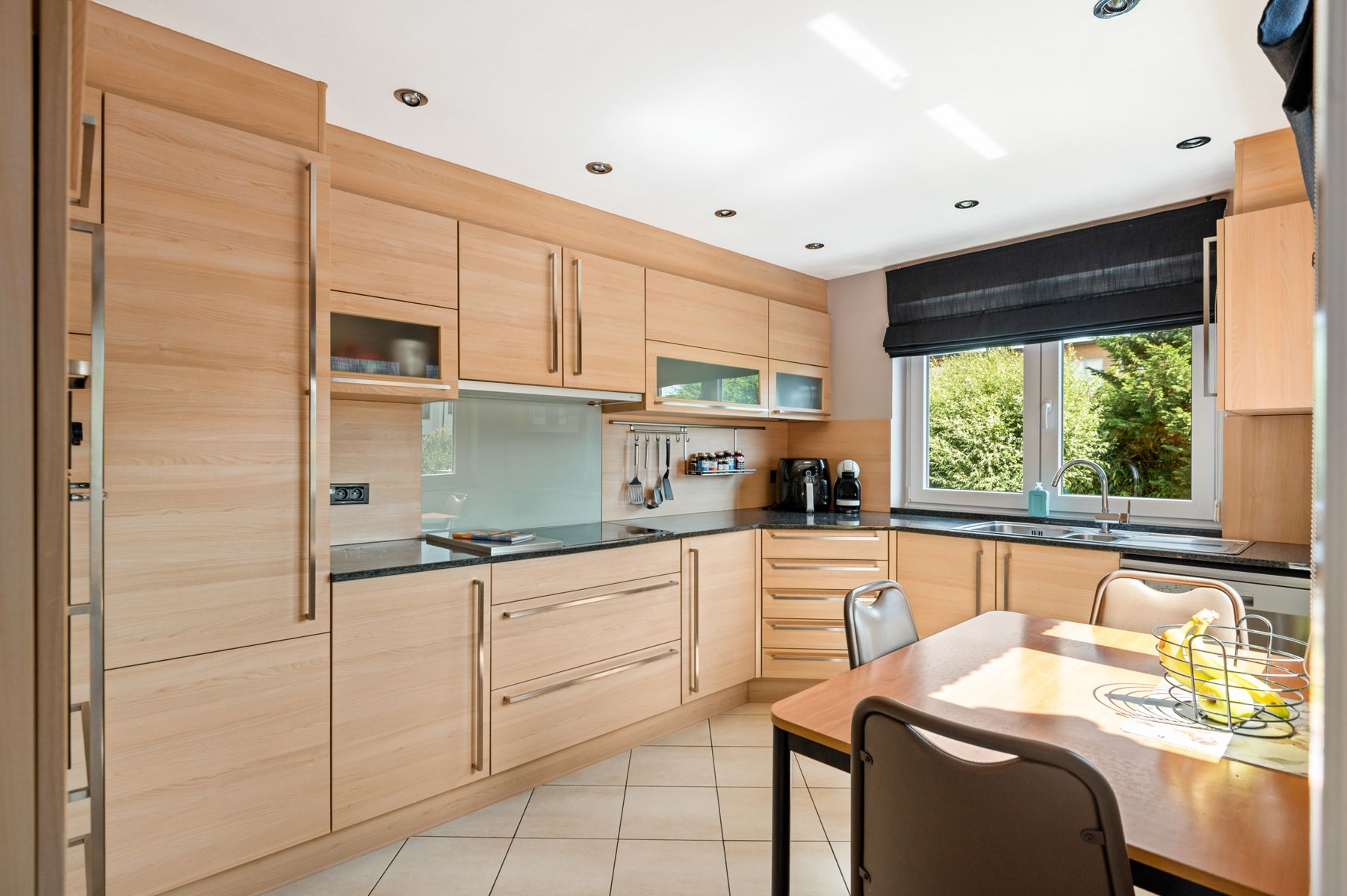 Ruime beletagewoning met extra breedte en EPC-label B in rustige wijk foto 9