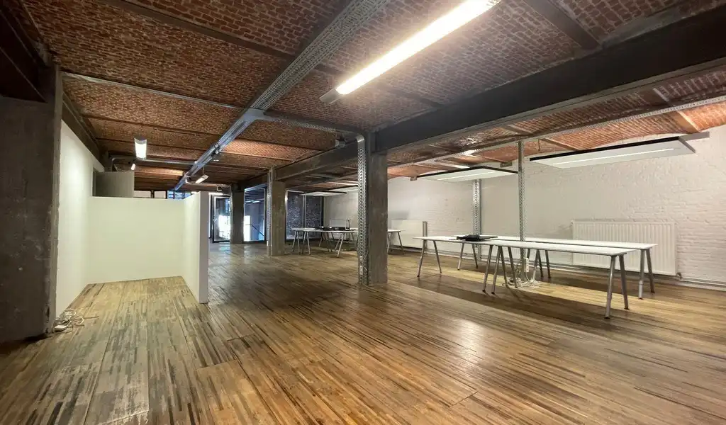 Loftkantoor te huur in Antwerpen in Entrepot du Soleil foto 3
