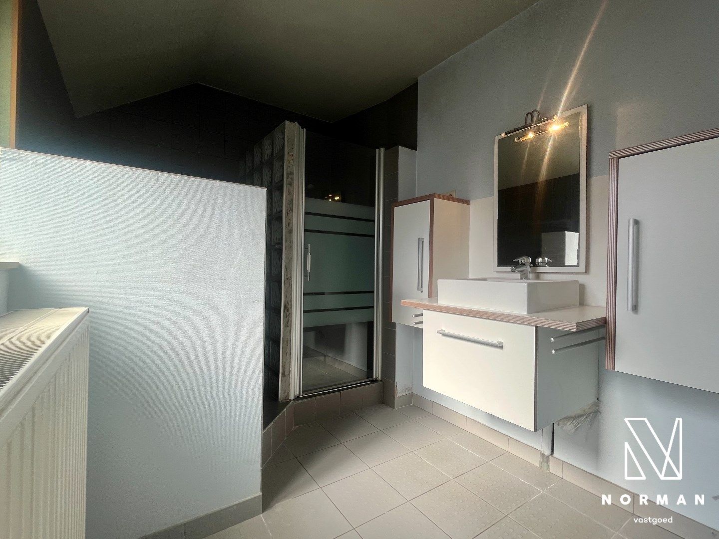 Gezellige rijwoning te koop in Harelbeke! foto 8