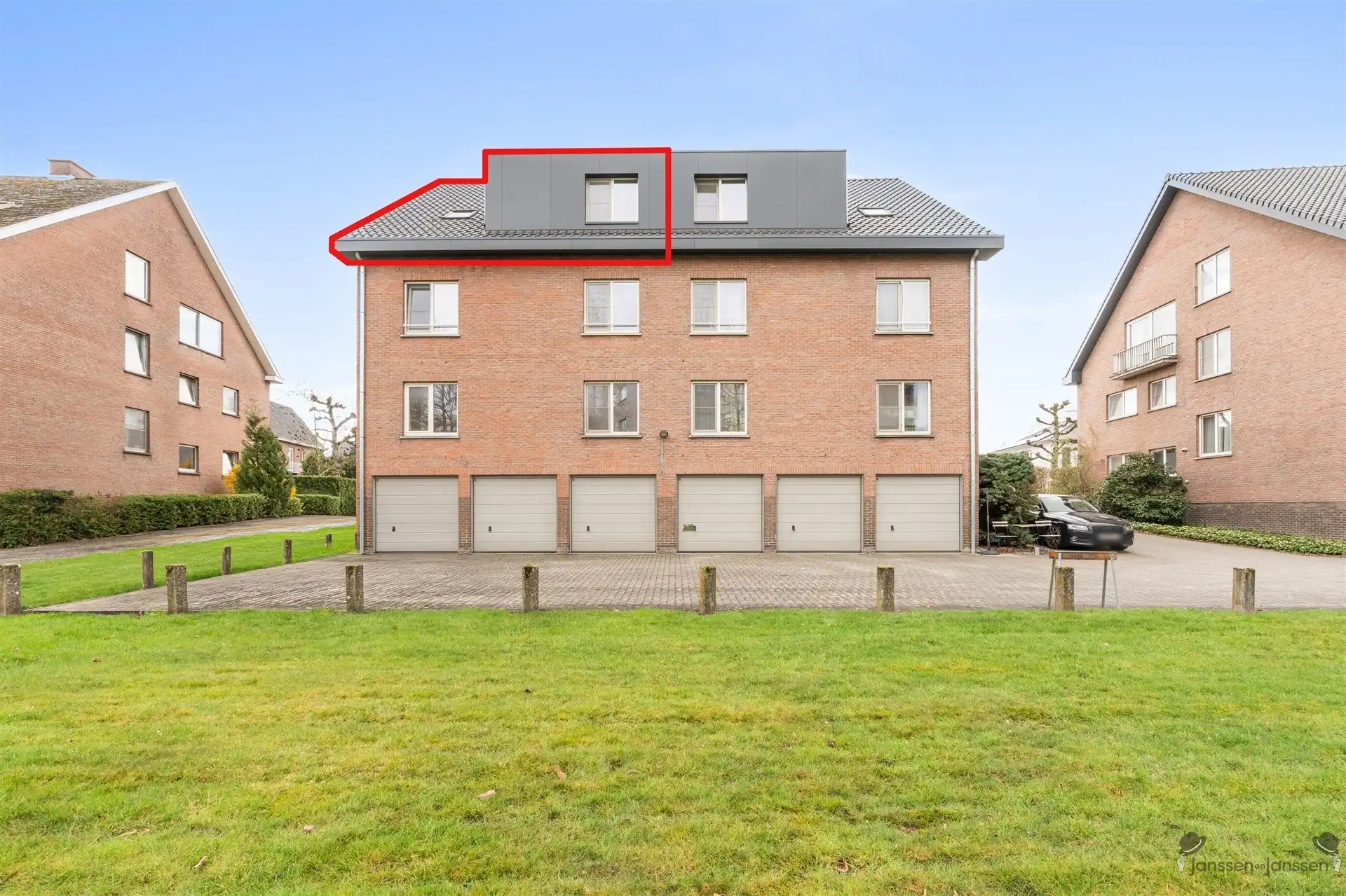 Vers gerenoveerd appartement op toplocatie in Hasselt foto 14