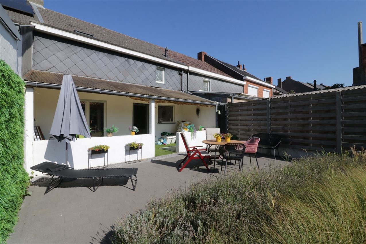 Gerenoveerde woning met tuin op rustige locatie foto 31