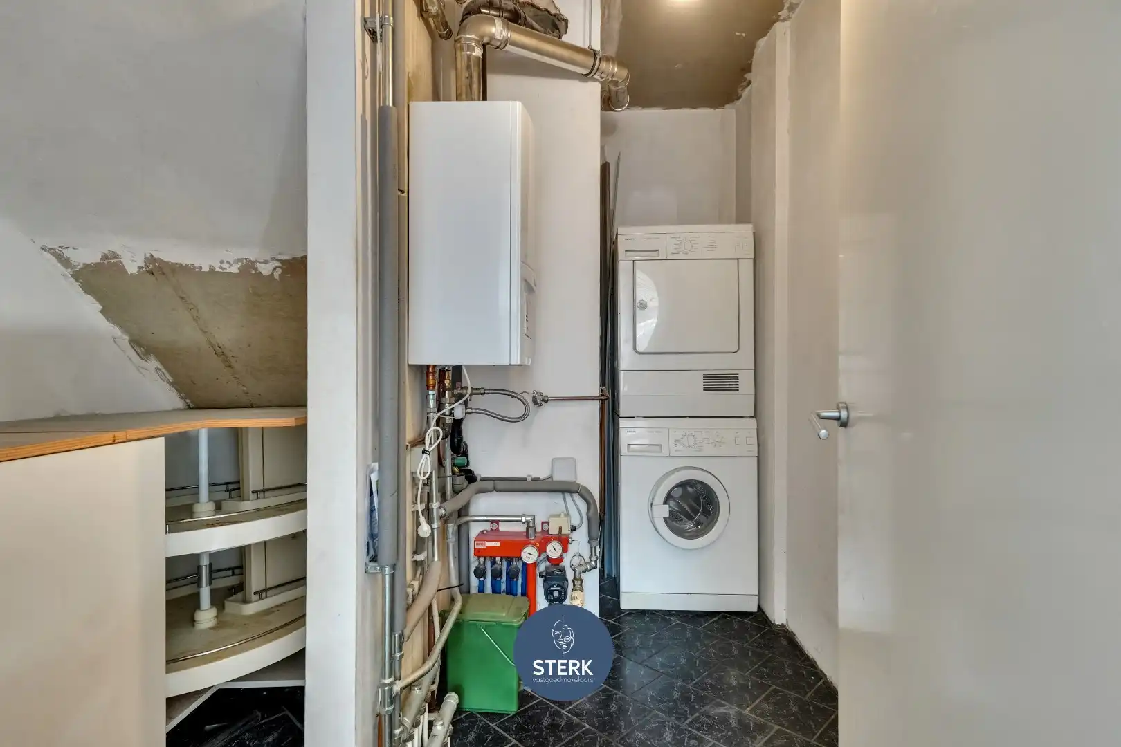 RUIM DUPLEX-APPARTEMENT MET 2 TERRASSEN IN HET CENTRUM VAN LANAKEN !  foto 13
