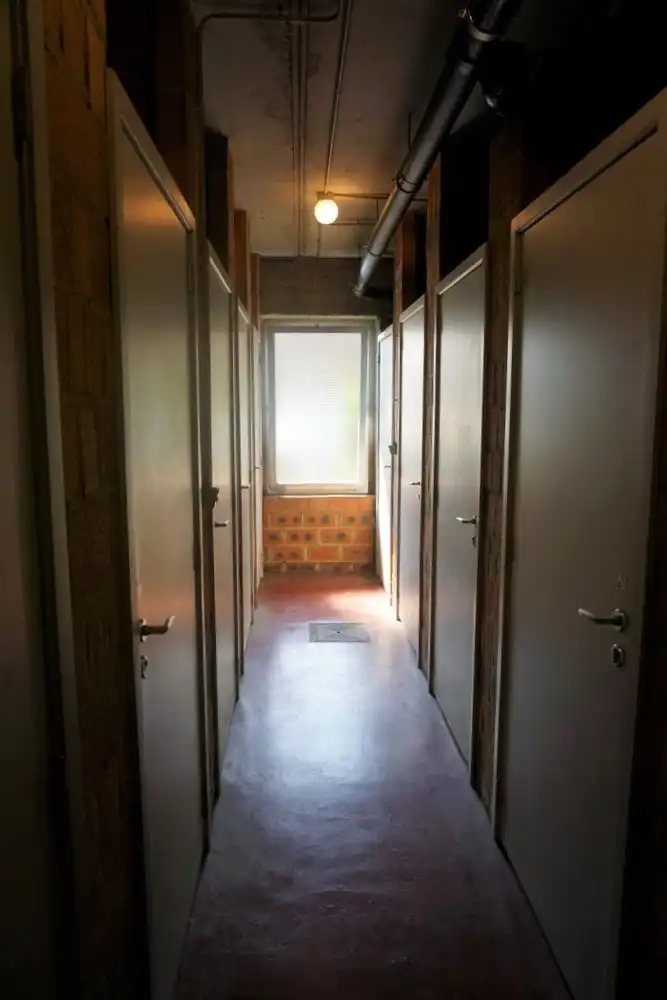 Deels gemeubeld appartement met garagebox en kelder foto 17