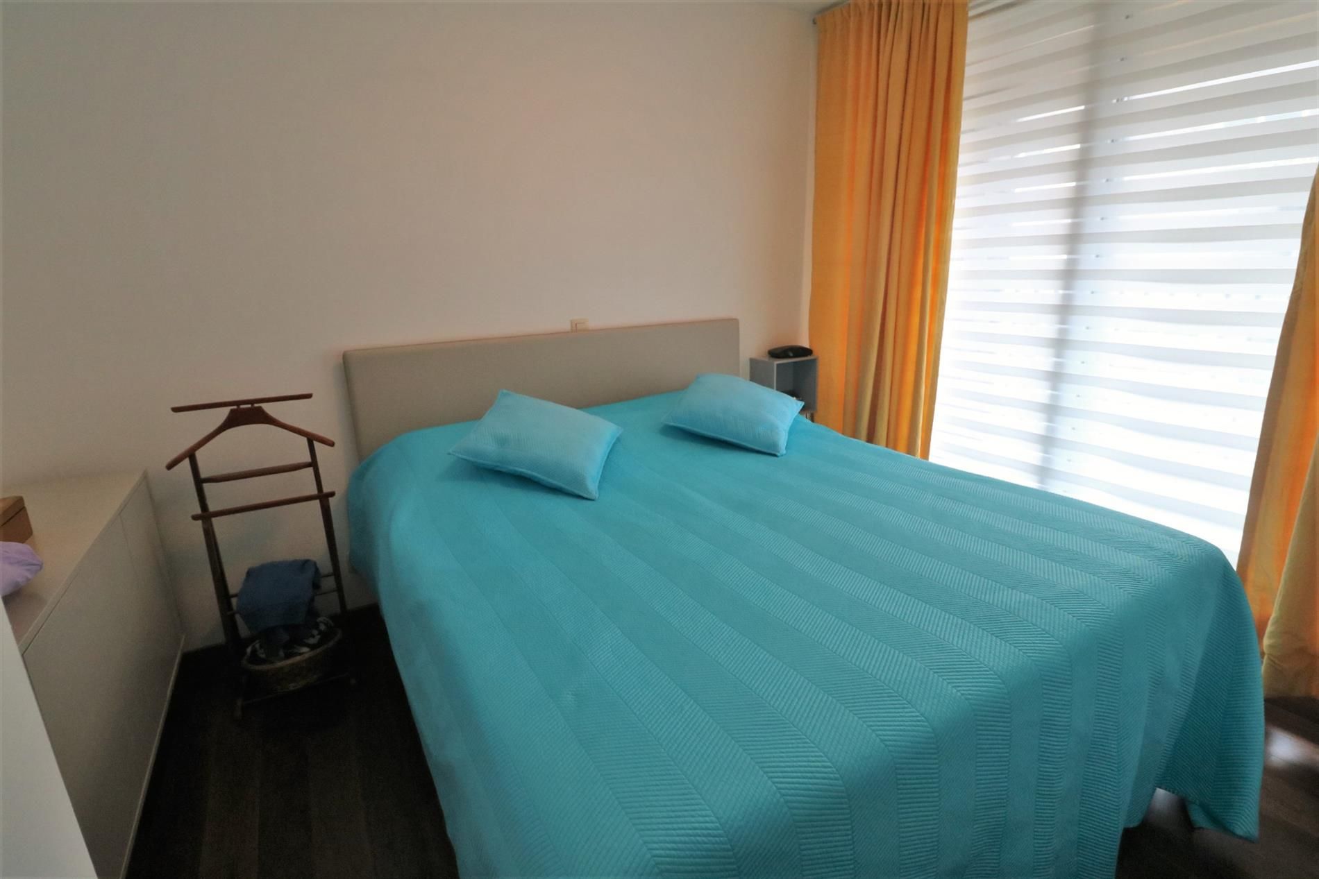 Luxueus 2-slaapkamer appartement met zonneterrassen en prachtig open zicht op de Spuikom te Bredene! foto 12