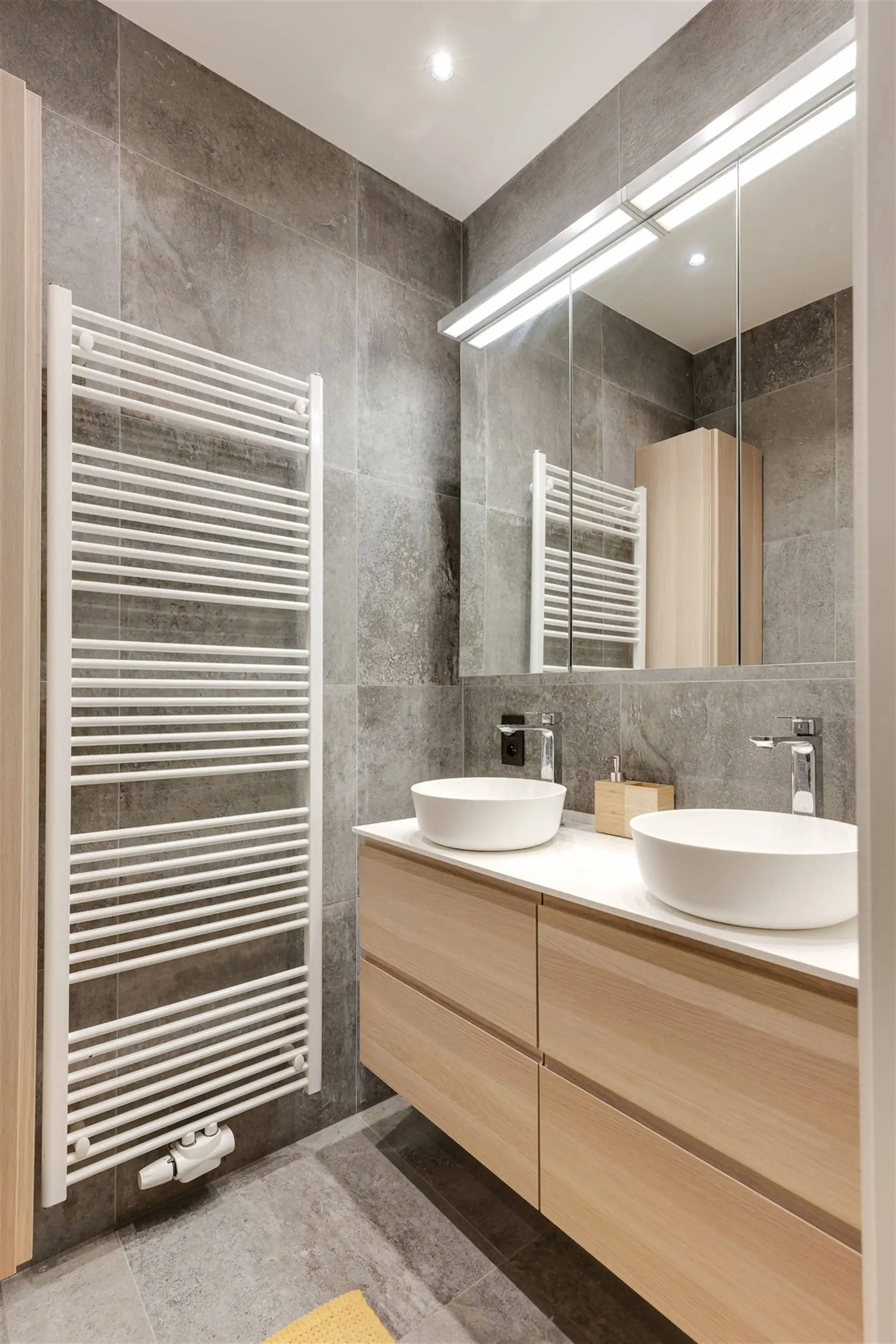 Cozy gelijkvloers appartement met stadskoer foto 13