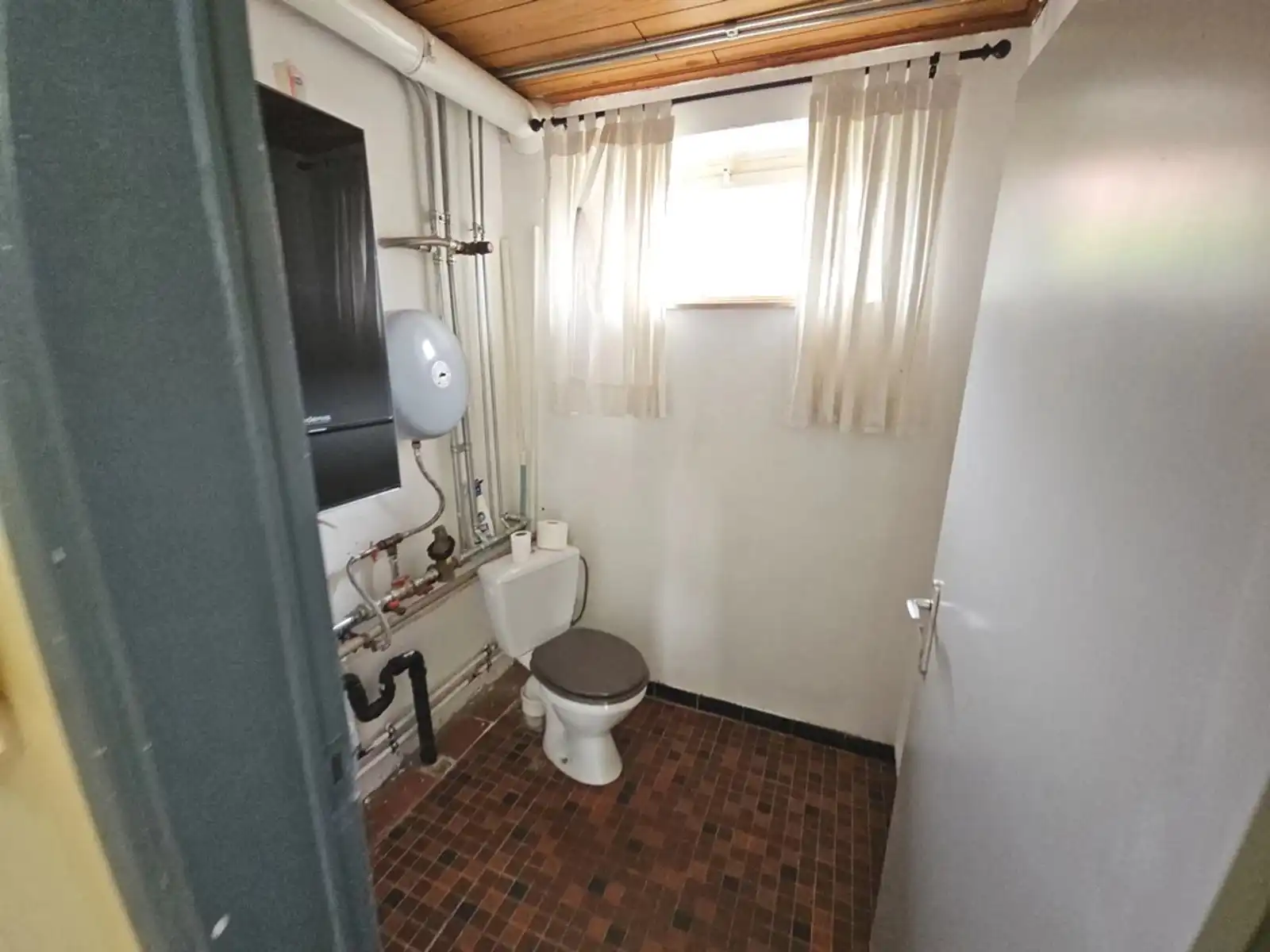 Charmante gelijkvloerse woning in een rustige residentiële omgeving. foto 16