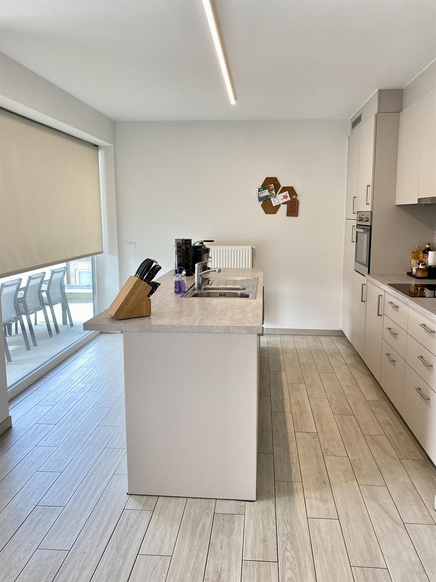 Appartement met zuidwest gericht terras te Aalst! foto 9