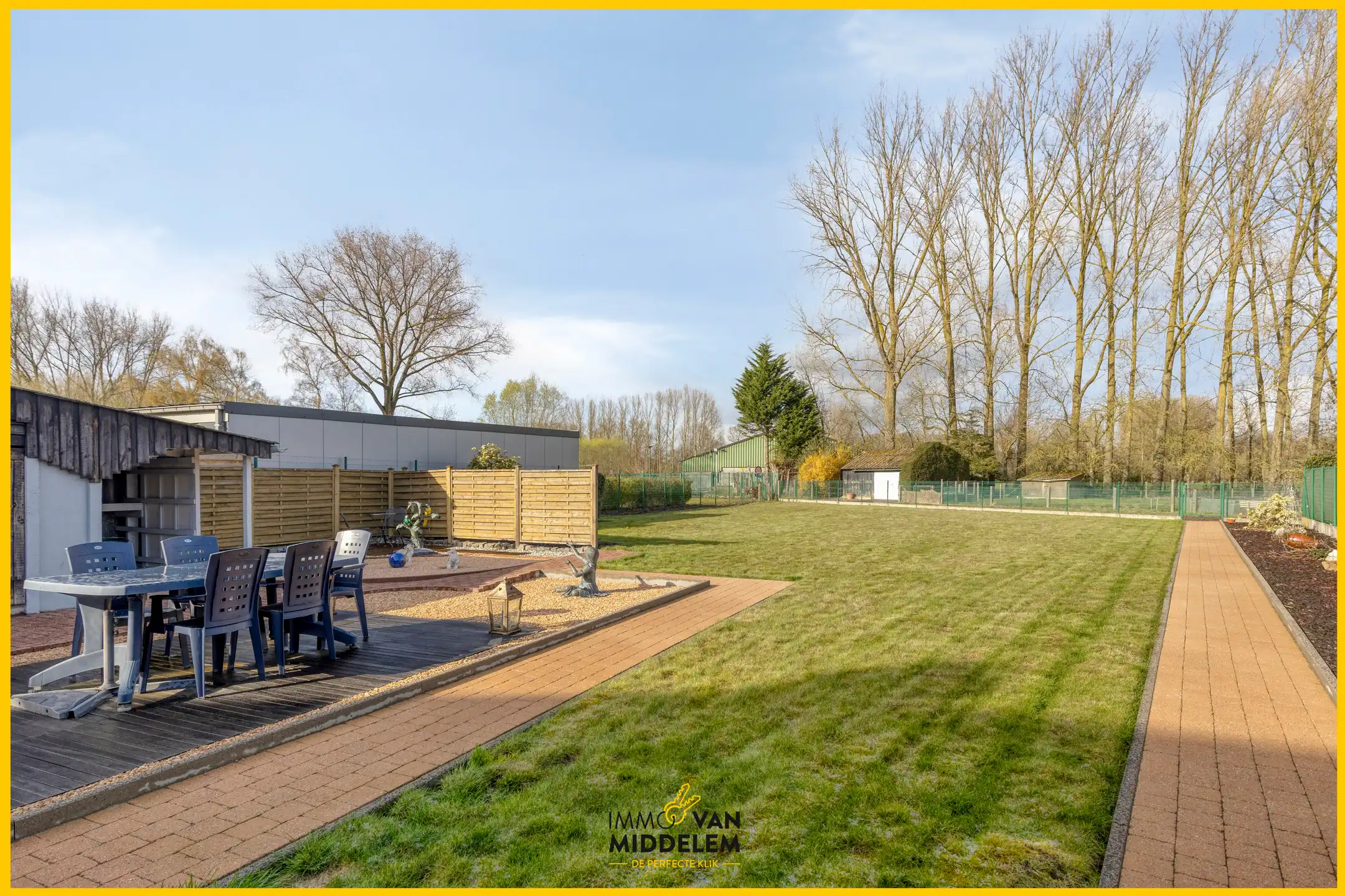 GOED ONDERHOUDEN 3-GEVELWONING MET 3 KAMERS, GARAGE EN TUIN foto 22