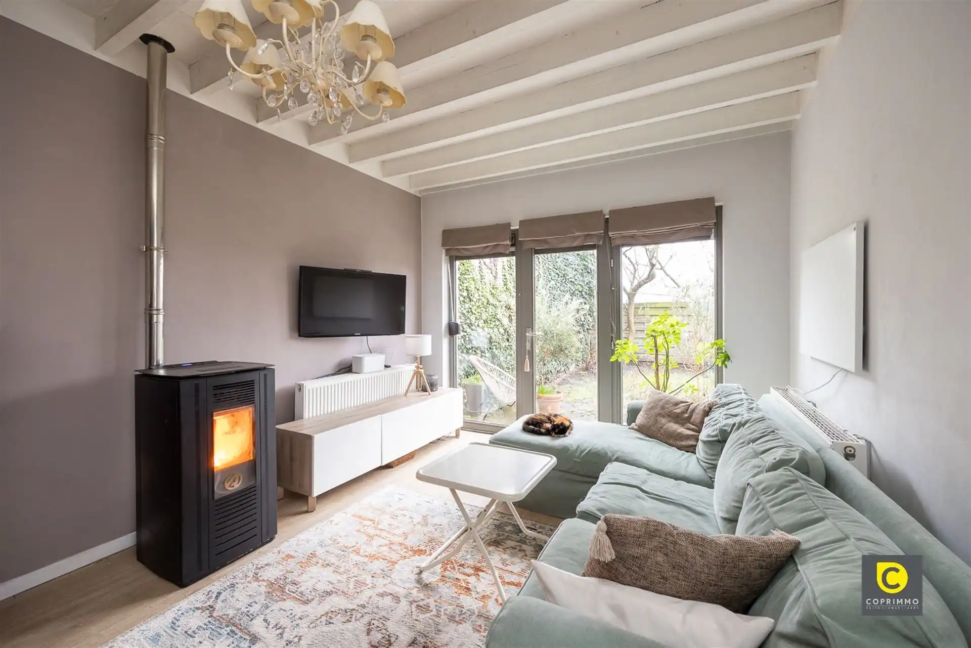 Ruime energiezuinige woning foto {{pictureIndex}}