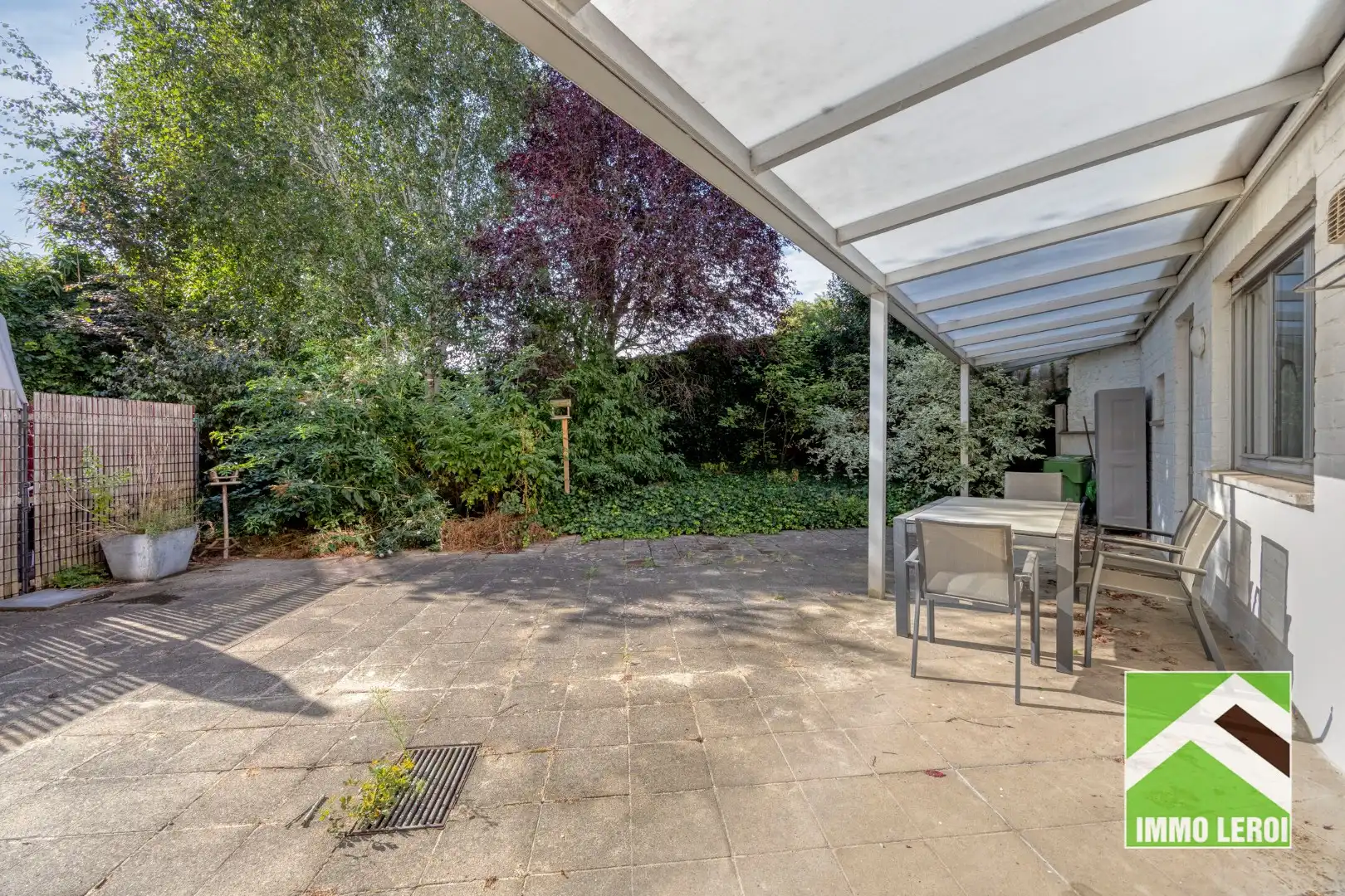 Zeer ruim gelijkvloers appartement met groot terras en tuin - centrum Tongeren foto 2