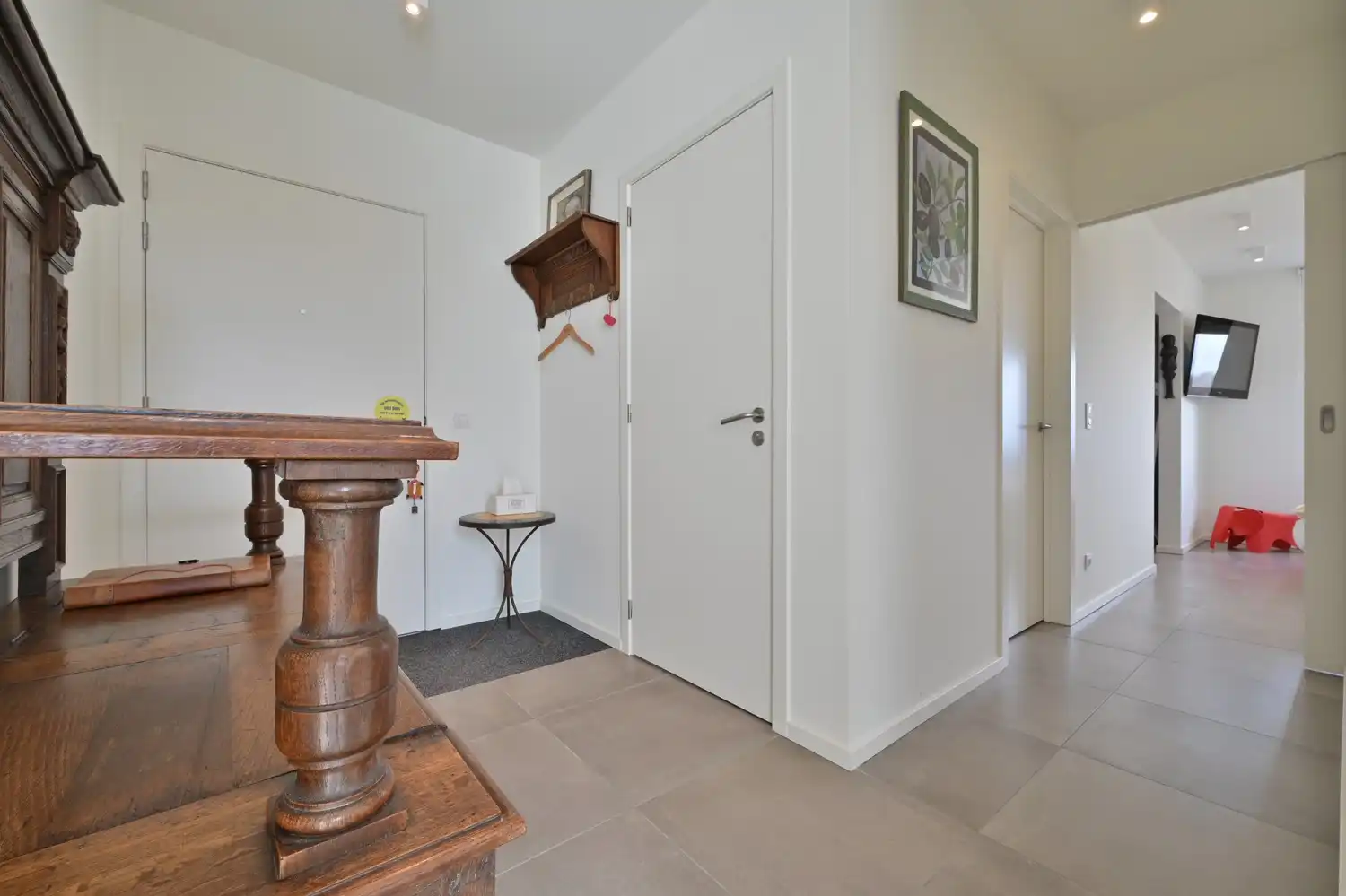 Lichtrijke serviceflat op de bovenste verdieping in Drie Eiken (Lanaken) foto 3