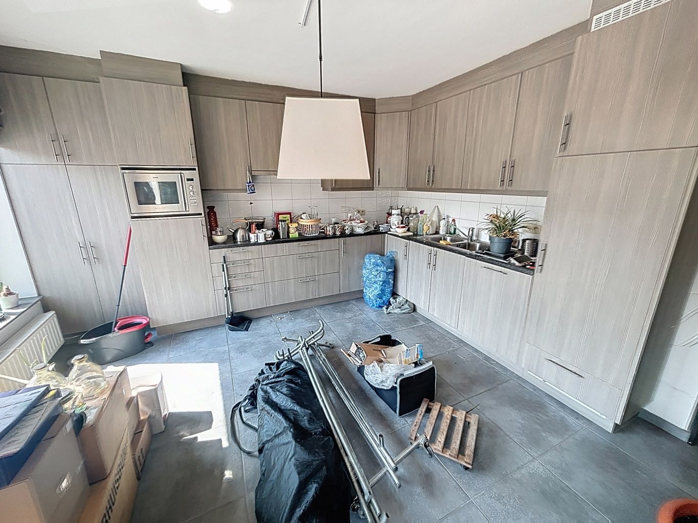 Appartement aan een uitvalsweg naar Brussel foto 2