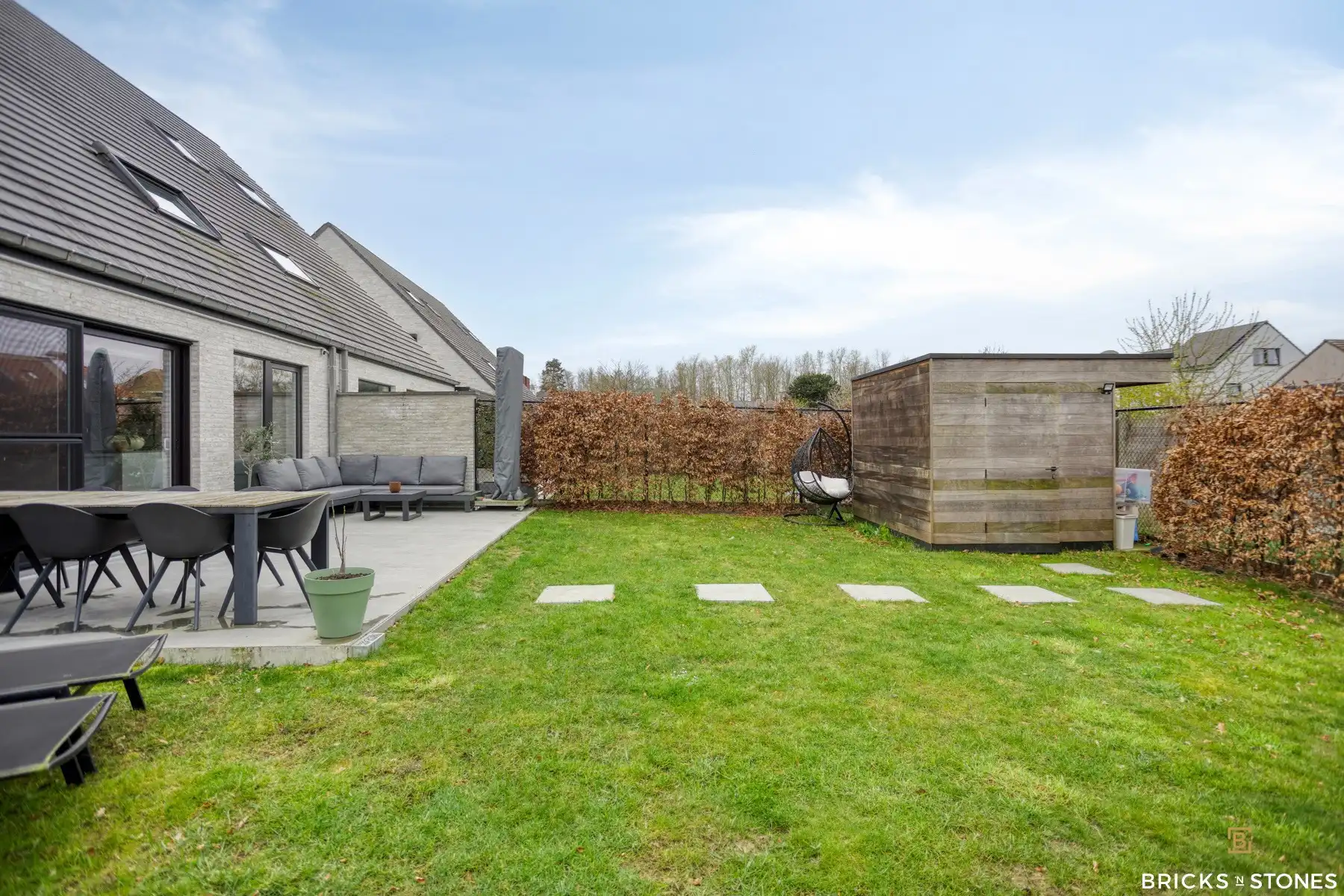 Recente HOB met 4 slaapkamers en tuin foto 13