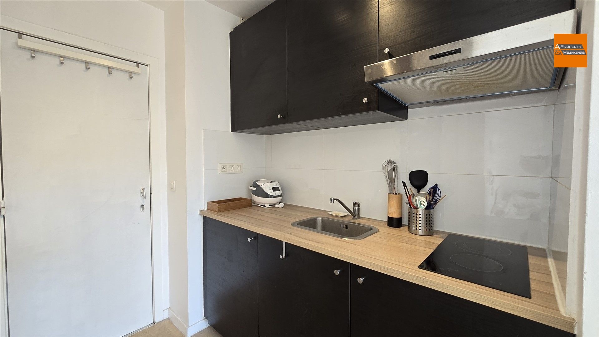 Volledig gemeubelde studio in het hart van Leuven, ideaal voor één persoon foto 4