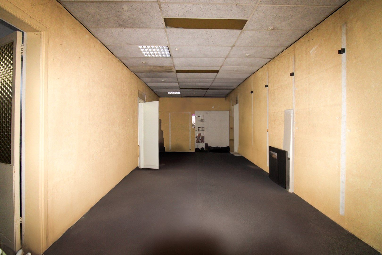 Investeren in het hart van Sint-Niklaas: Veelzijdig handelshuis met uitbreidingspotentieel in bruisend centrum te koop foto 13