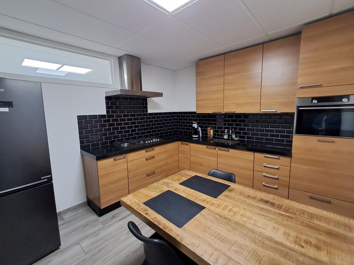 Instapklare polyvalente ruimte te Sijsele! foto 8