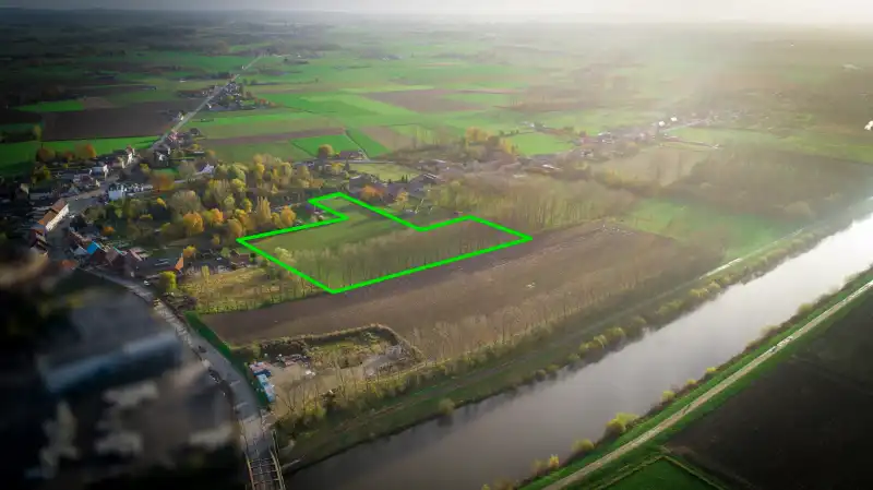 Exclusief nabij Avelgem! Grond in de bouwzone op 1ha 89ca met straatbreedte van 27m! foto 5