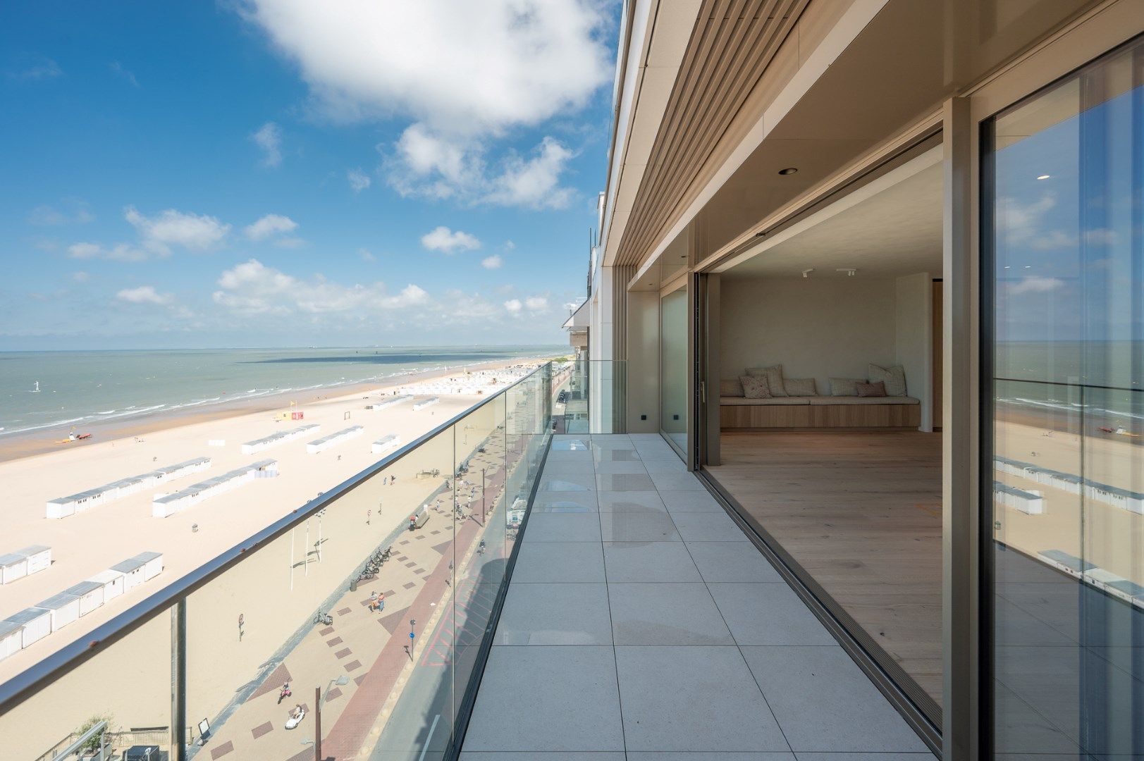 Luxueus appartement met frontaal zeezicht in het Zoute Knokke foto 3