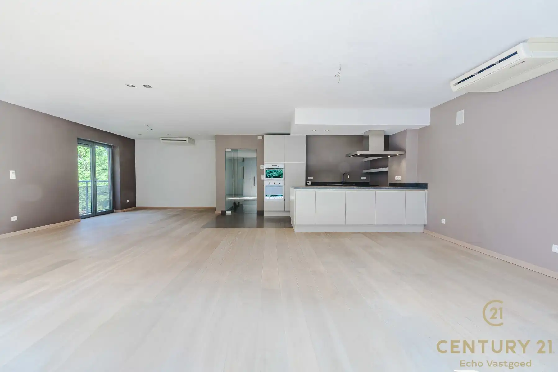 Luxe, ruime penthouse (192m²) met groot terras tegen het bos foto 7