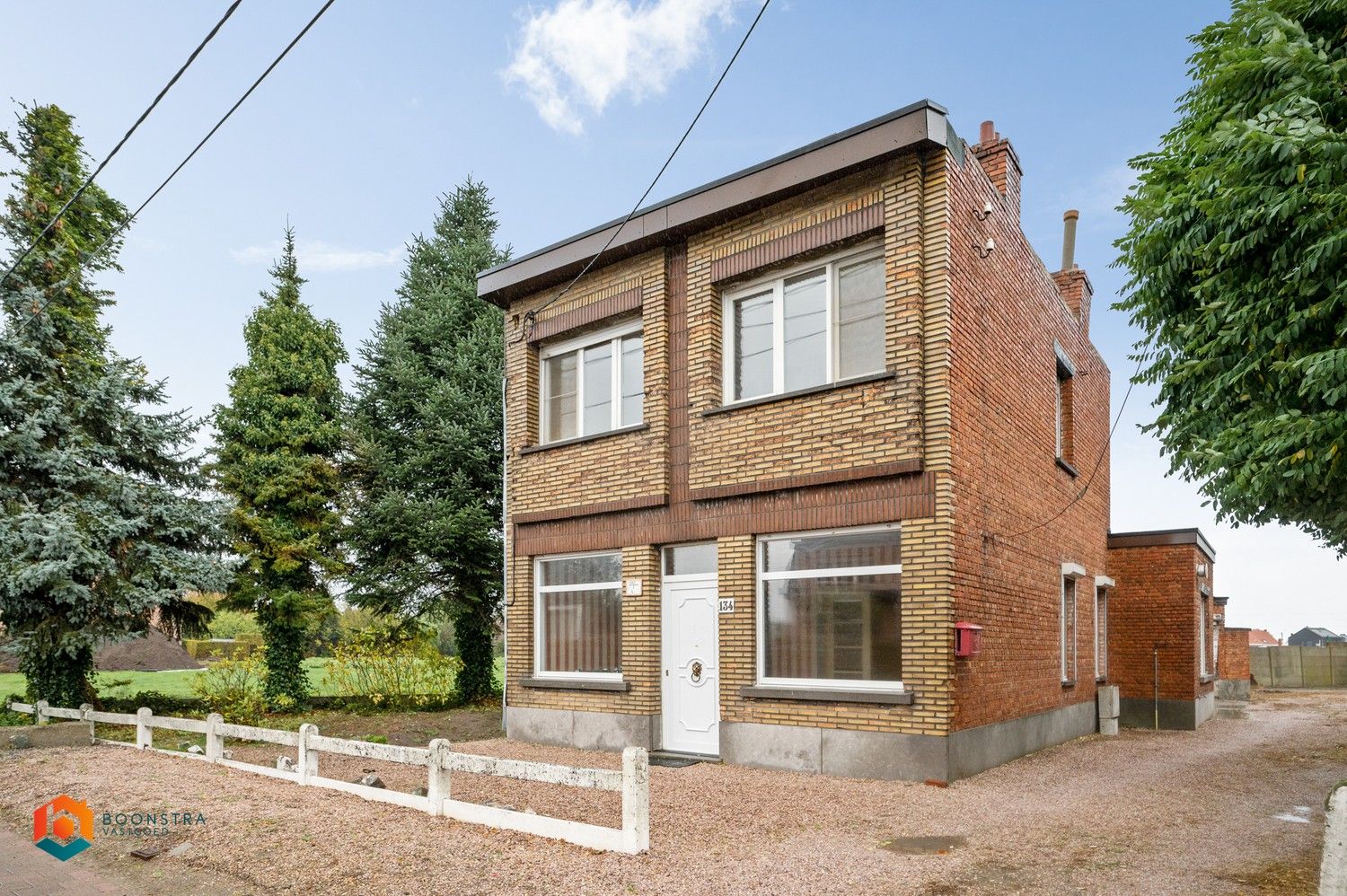 Hoofdfoto van de publicatie: Te renoveren woning met 3 slpkrs in Sint-Katelijne-Waver