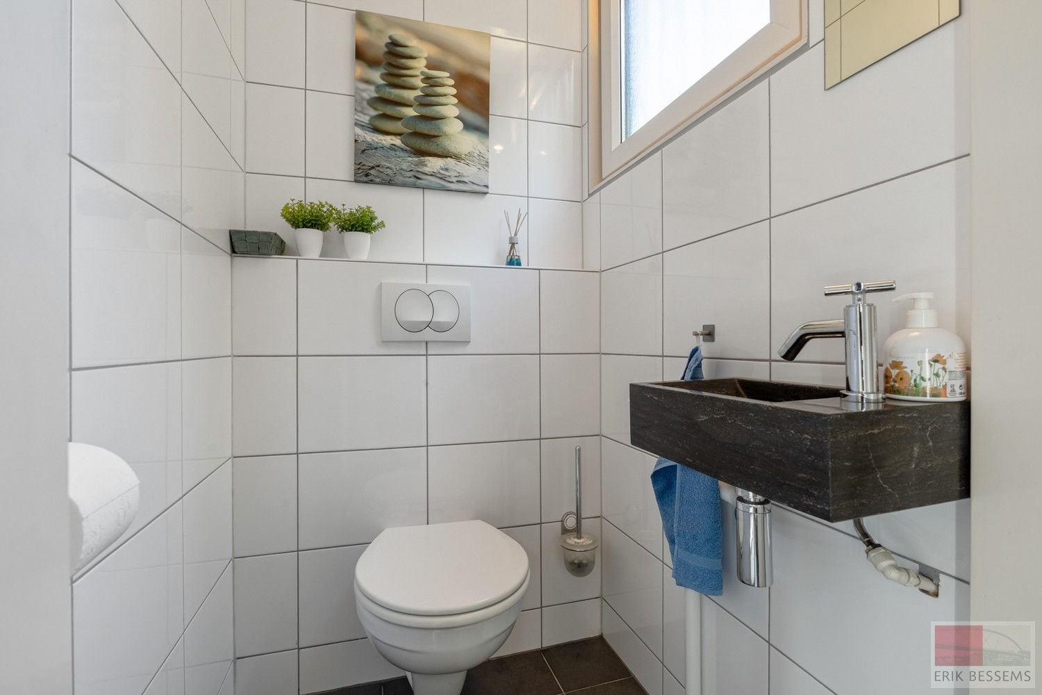 Gelijkvloerse vakantiewoning met een woonoppervlakte van 79 m², gelegen op een royaal perceel van 570 m². foto 4