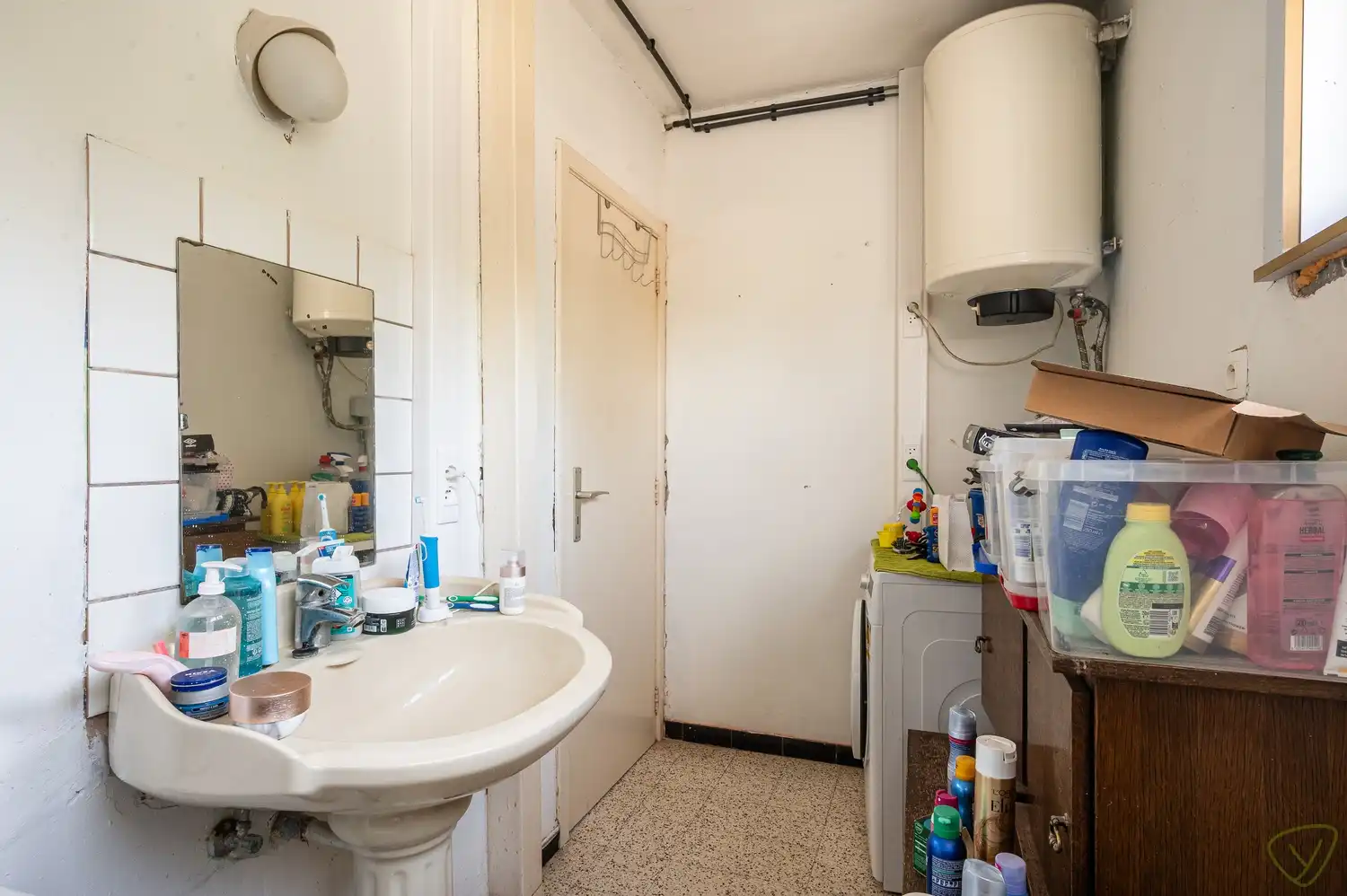 Te renoveren gezinswoning met grote tuin in het centrum van Bassevelde foto 15