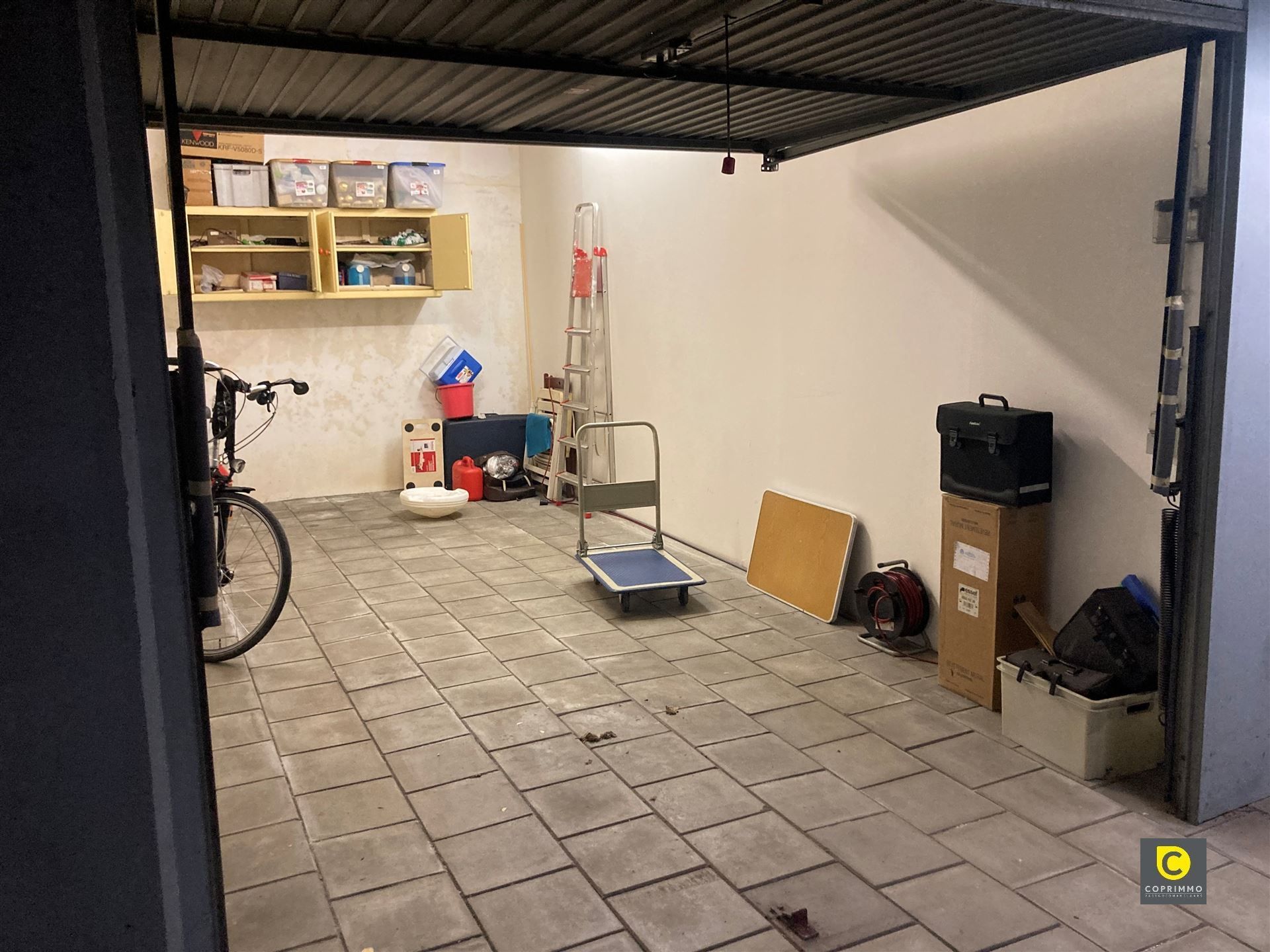 Ruime ondergrondse garagebox te Fruithoflaan!  foto 2