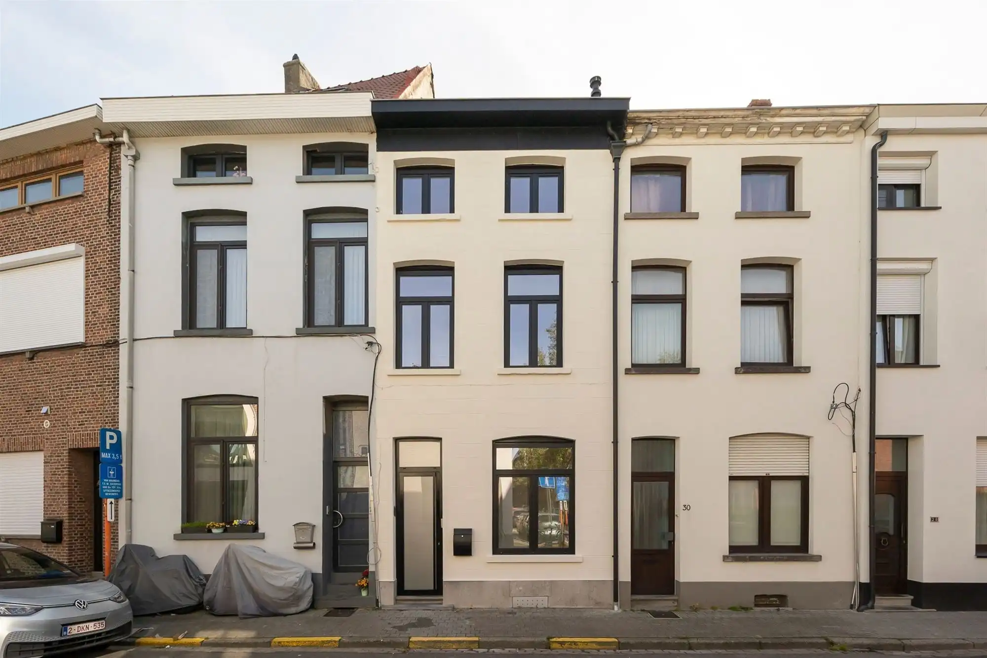 Volledig gerenoveerde woning met tuin in Mechelen foto 2