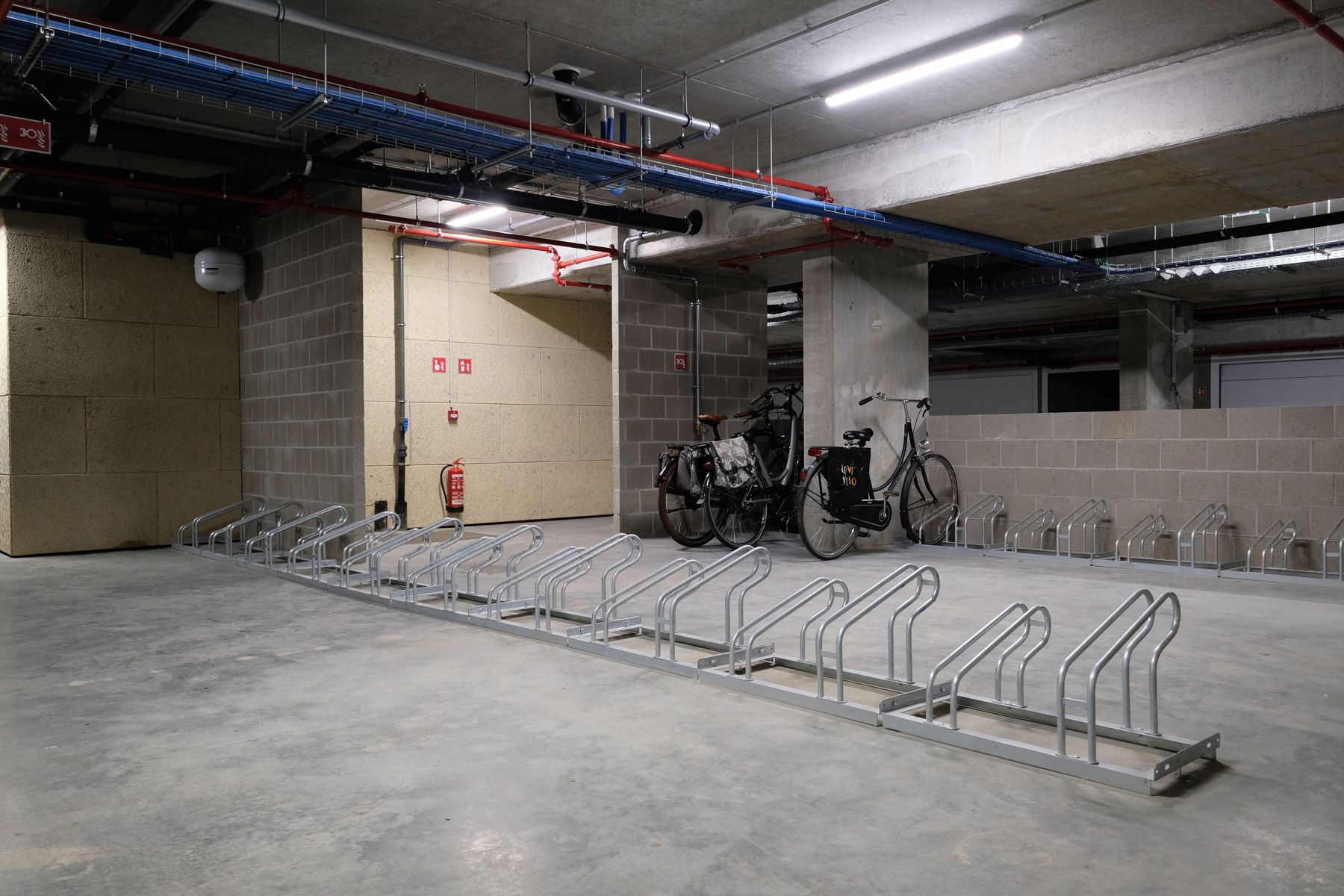Knap nieuwbouwappartement in een groene omgeving foto 8