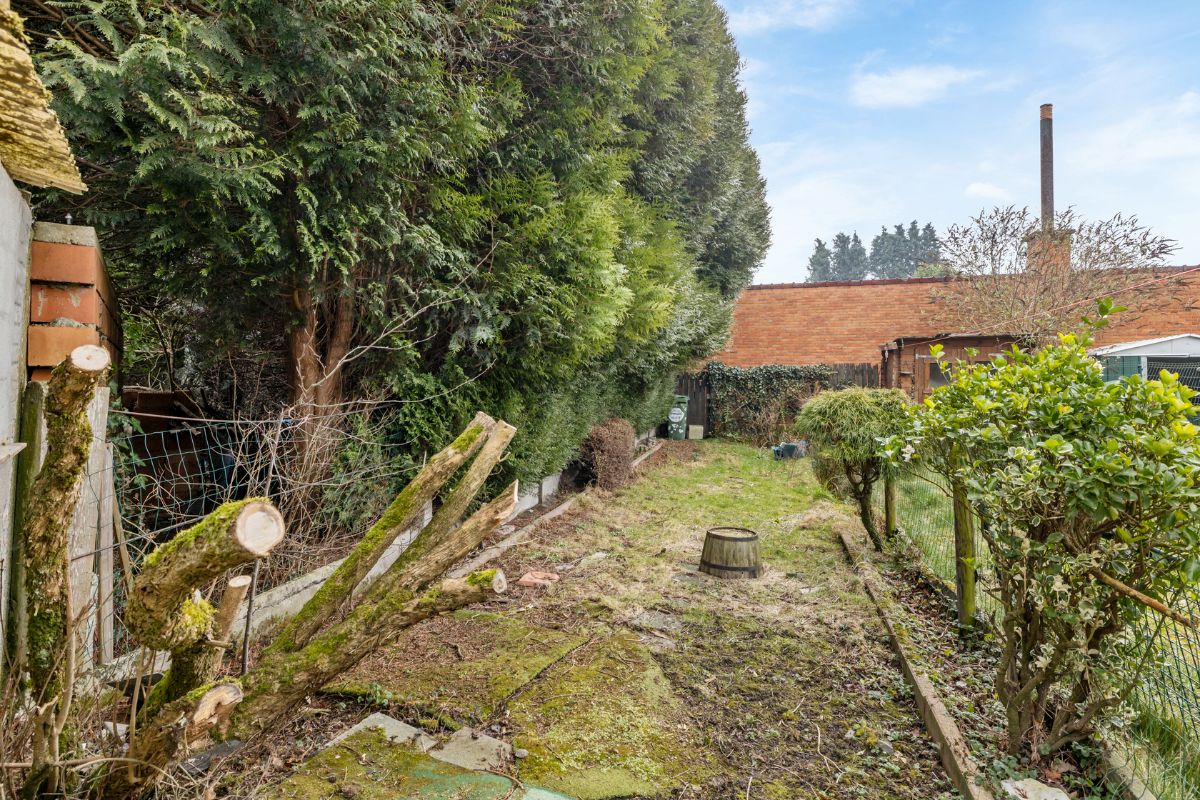 charmante rijwoning met uitweg achteraan foto 13