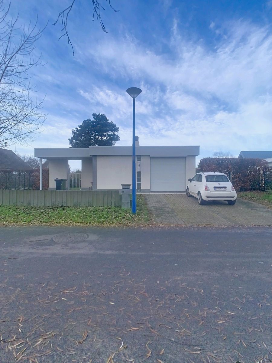 Huis met 2 SLPK, Tuin én Garage, nabij de duinen! foto {{pictureIndex}}