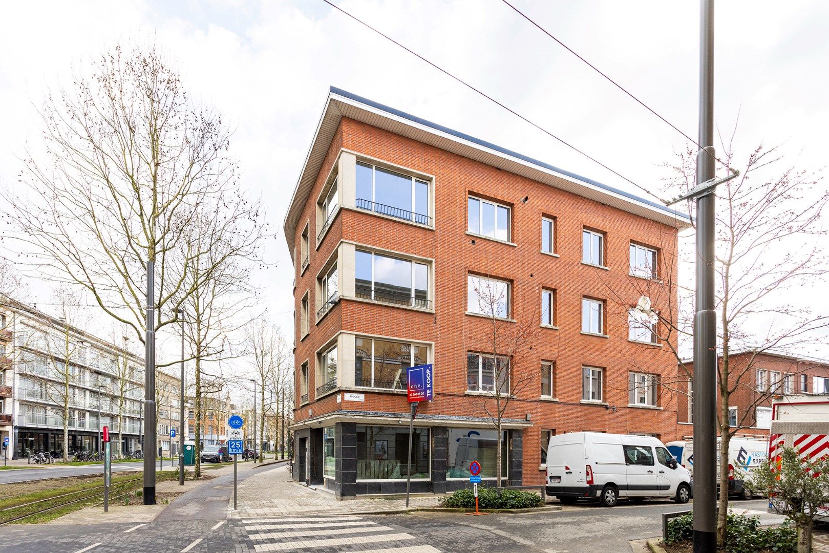Te koop: veelzijdig handelspand op toplocatie foto 5
